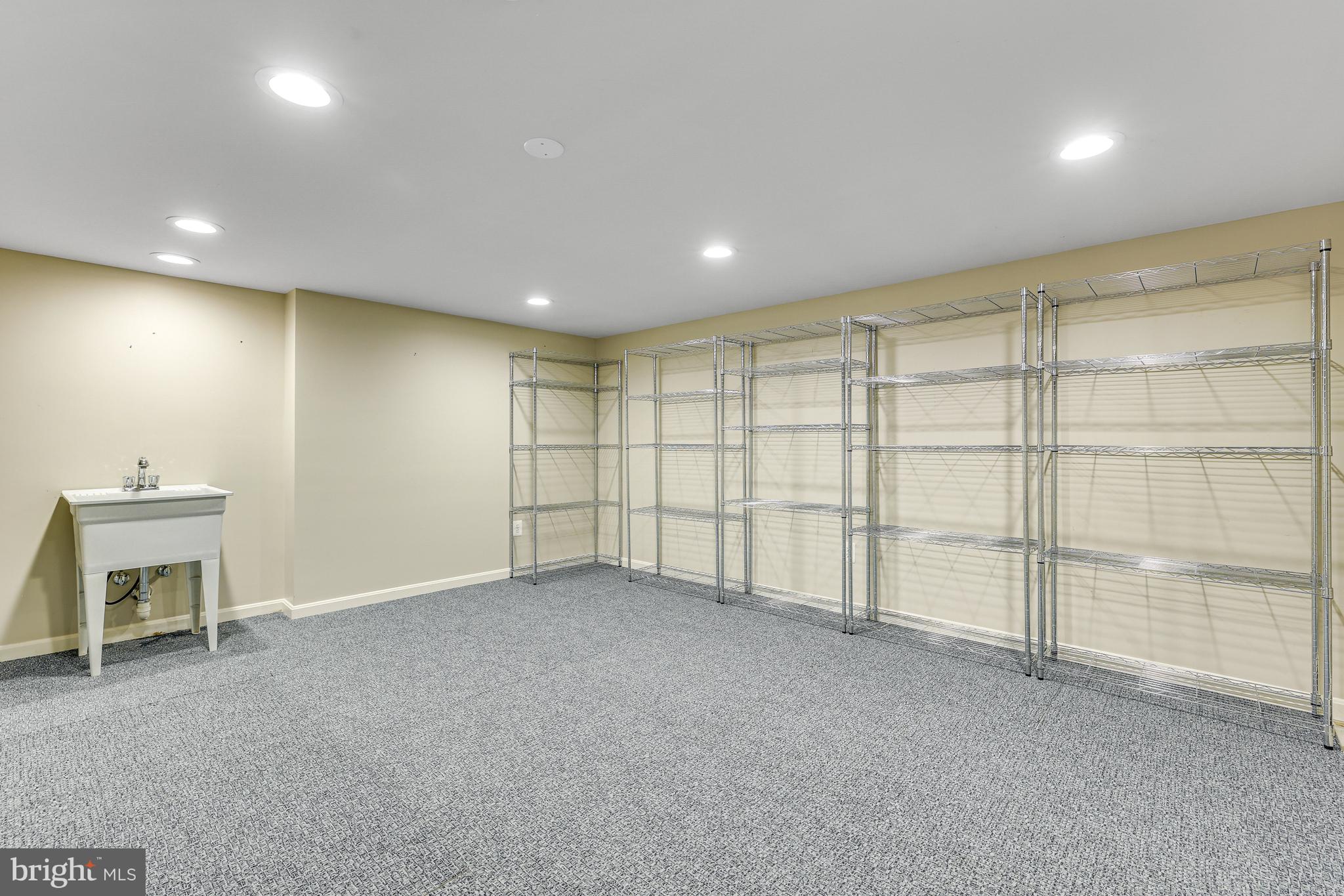 CAMBERLEY WEST - Residential