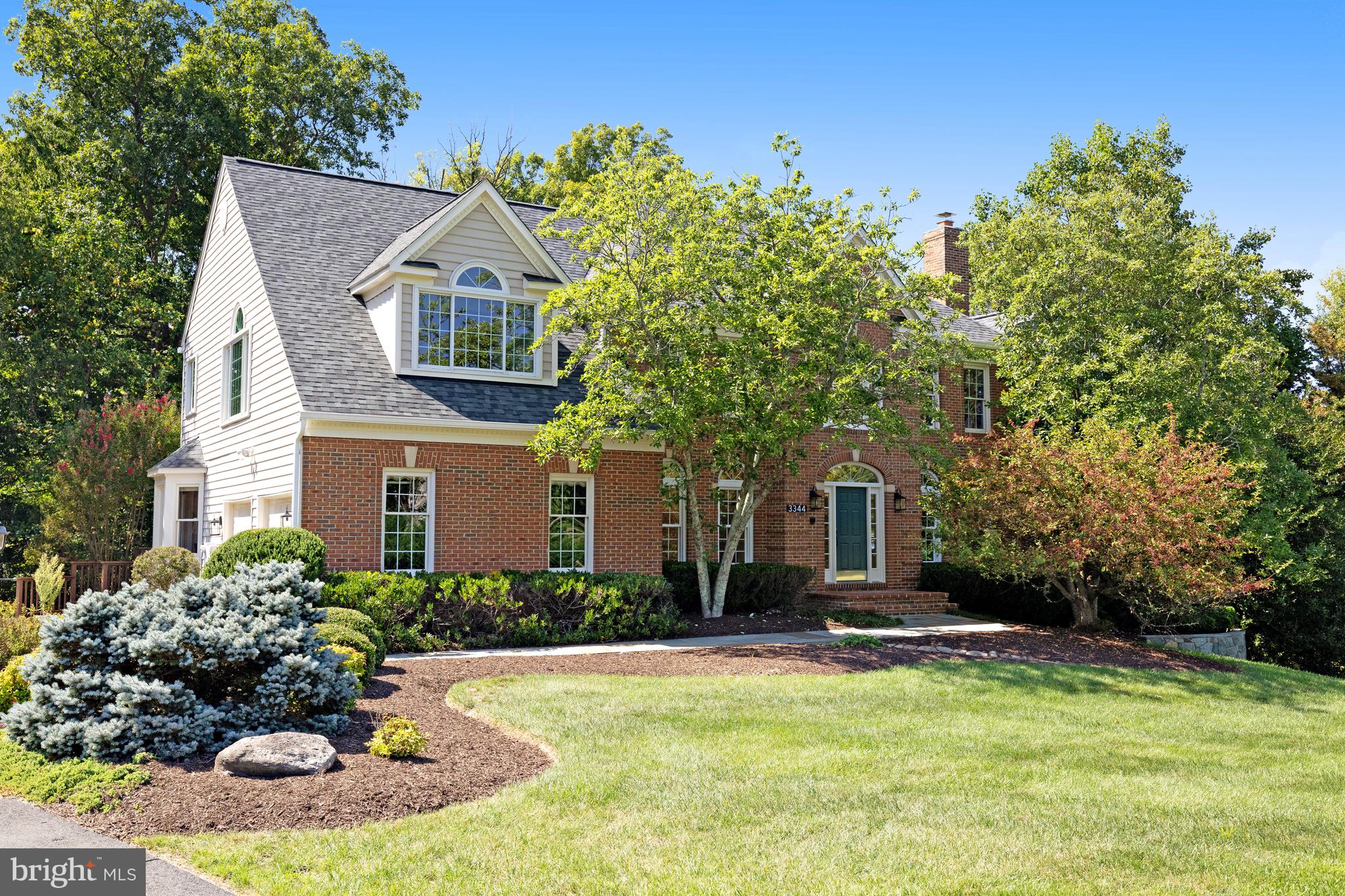 CAMBERLEY WEST - Residential