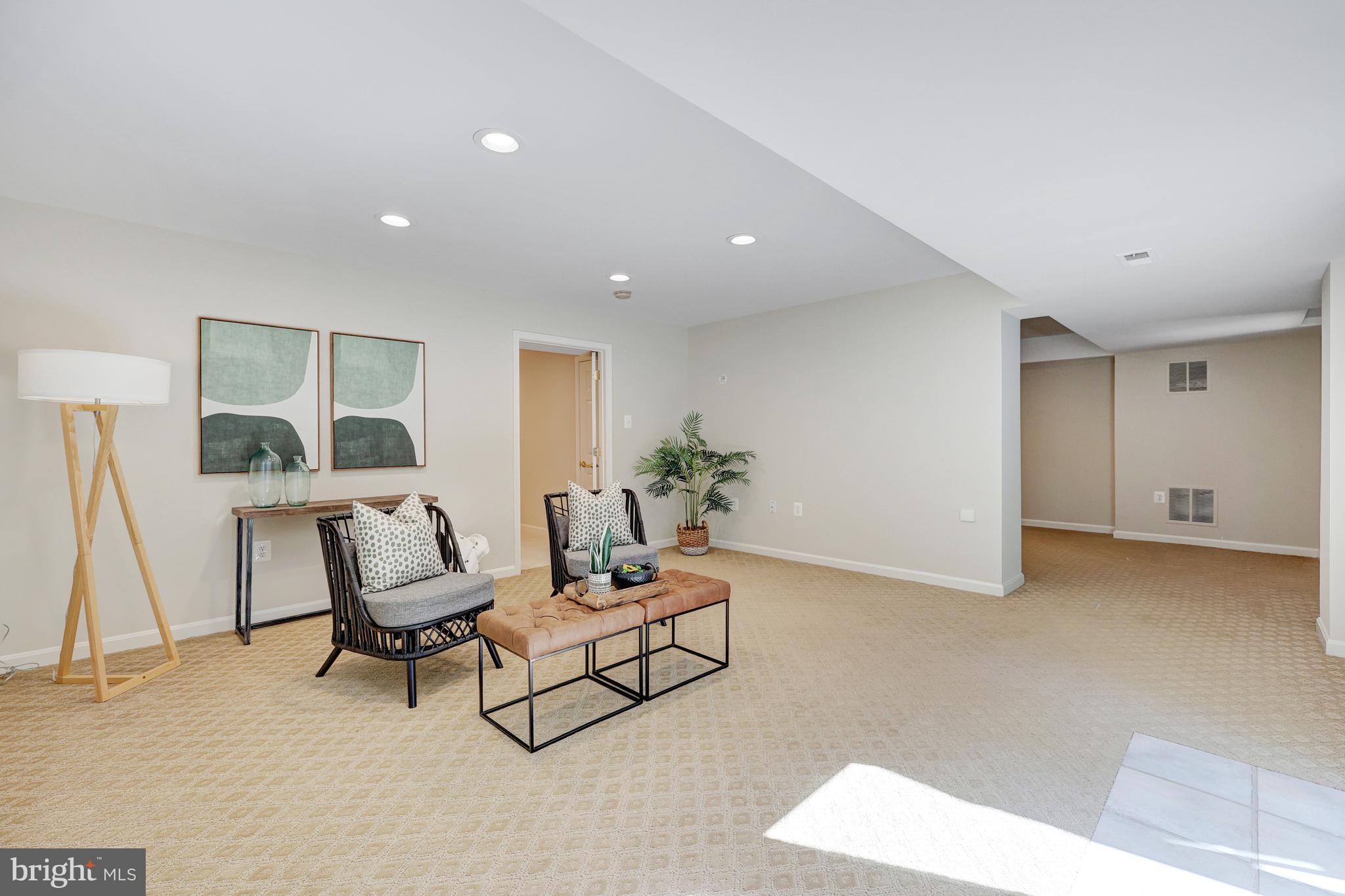 CAMBERLEY WEST - Residential