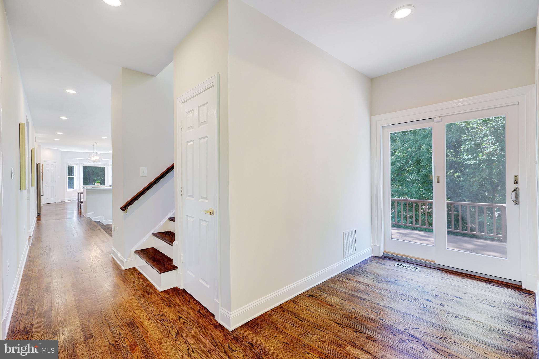 CAMBERLEY WEST - Residential