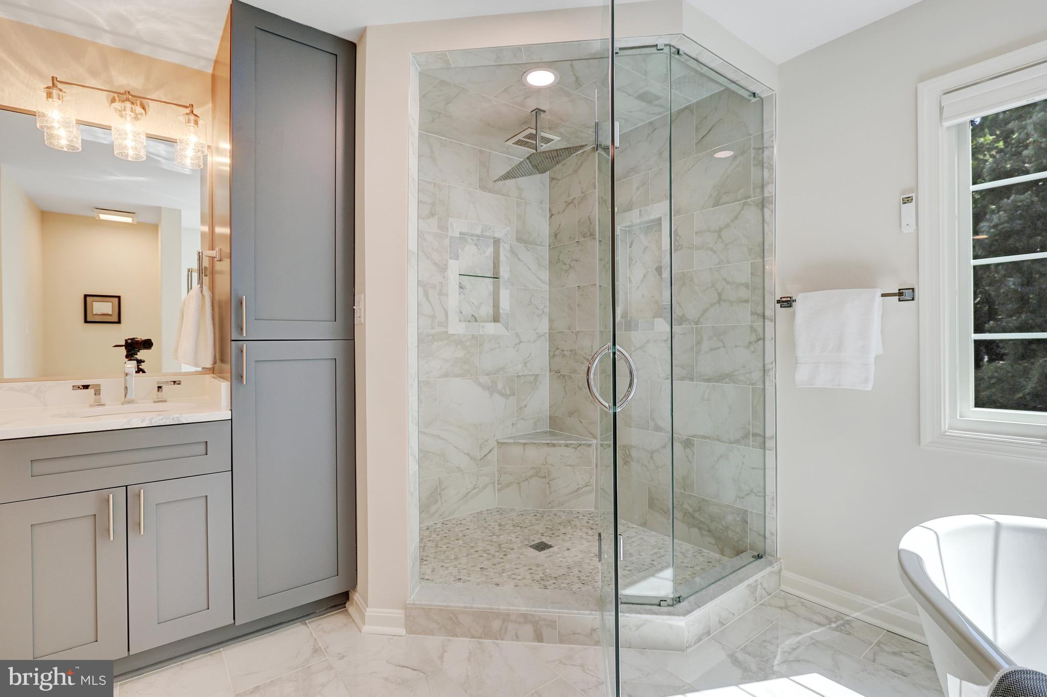 CAMBERLEY WEST - Residential