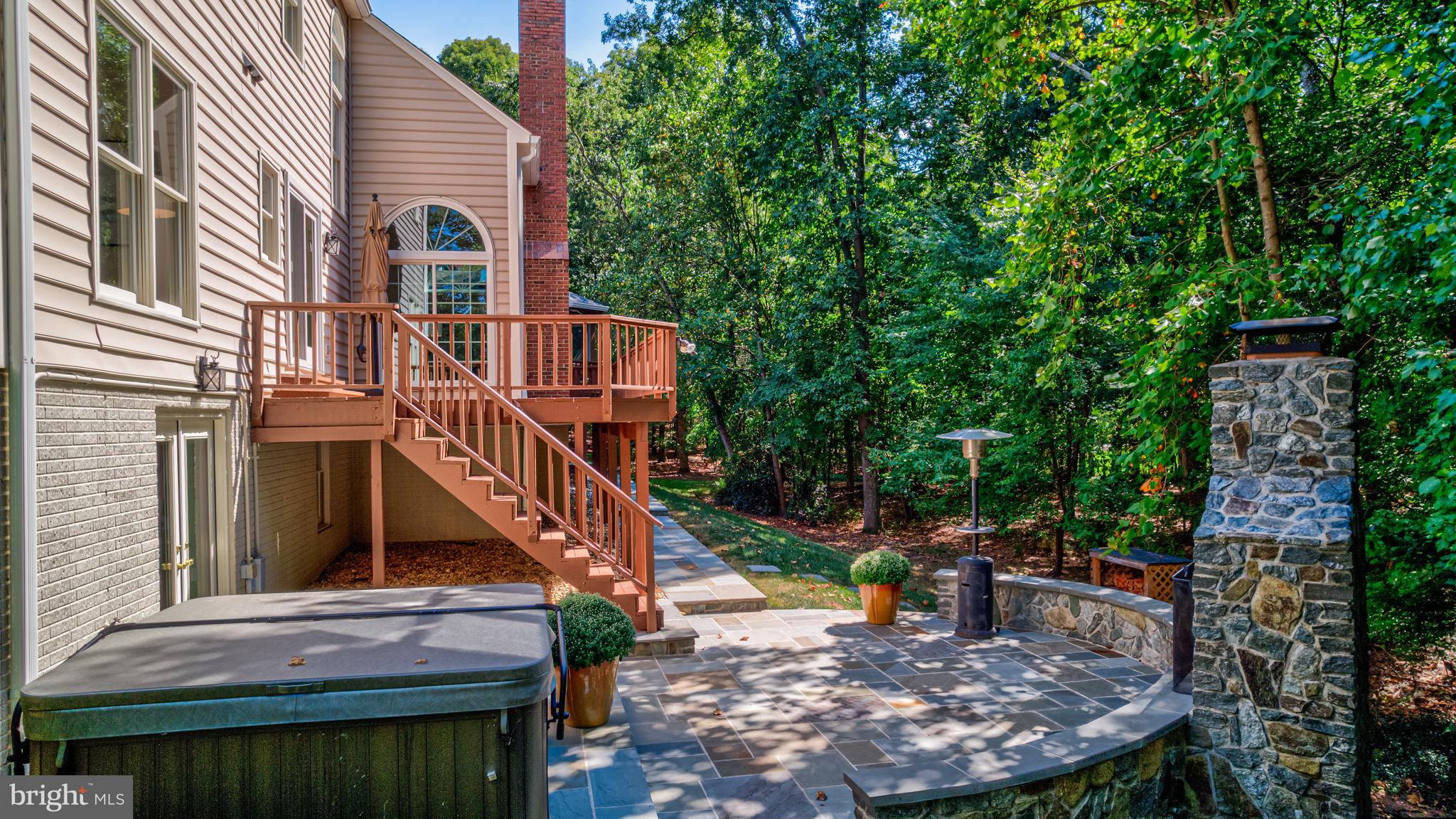 CAMBERLEY WEST - Residential