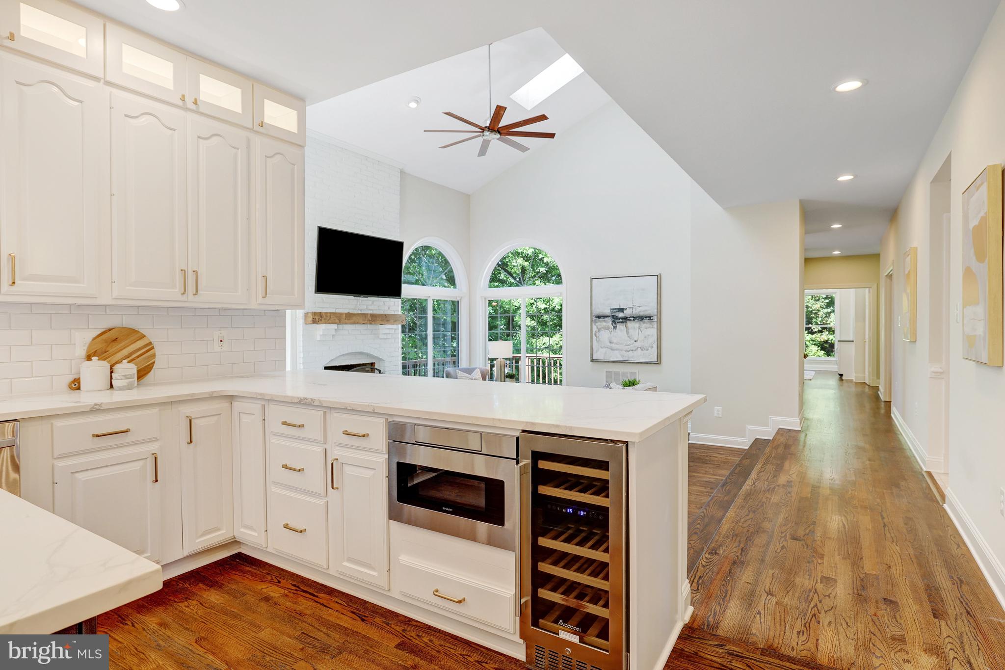 CAMBERLEY WEST - Residential