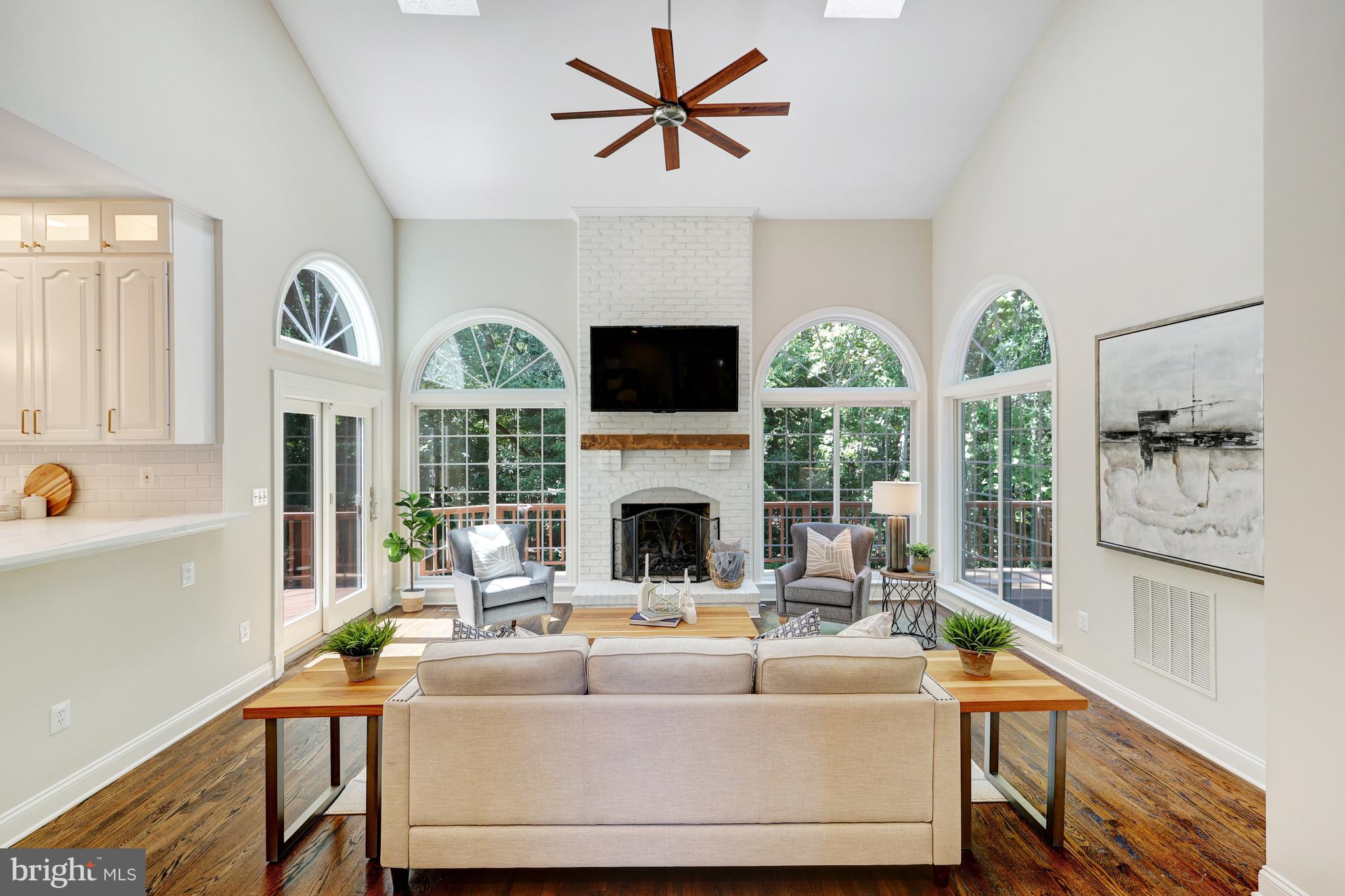 CAMBERLEY WEST - Residential