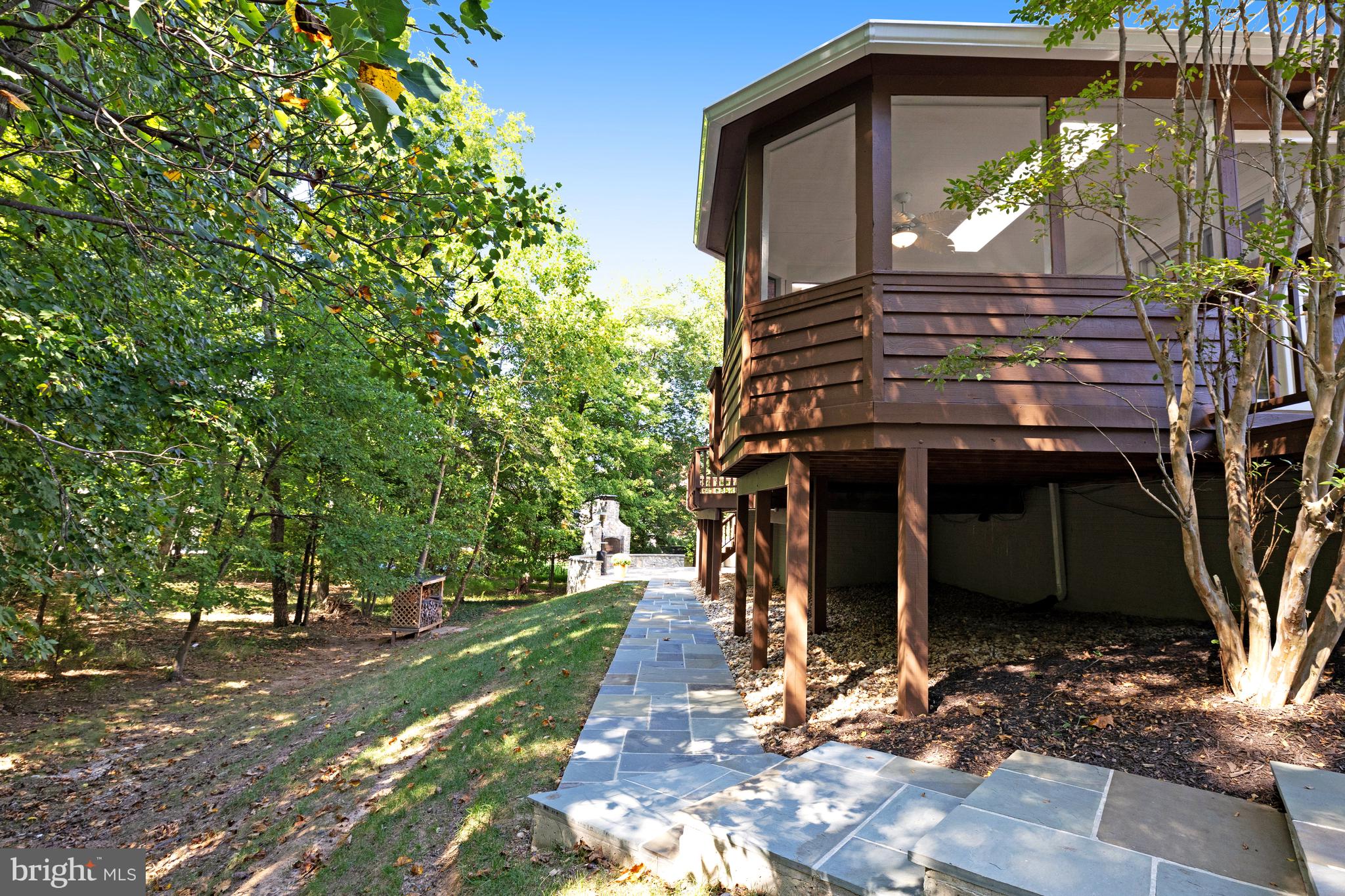 CAMBERLEY WEST - Residential