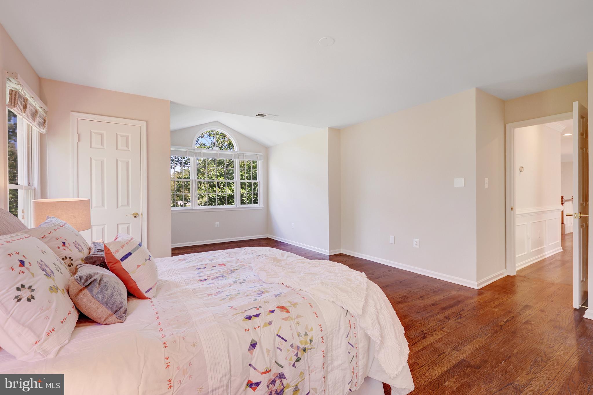 CAMBERLEY WEST - Residential