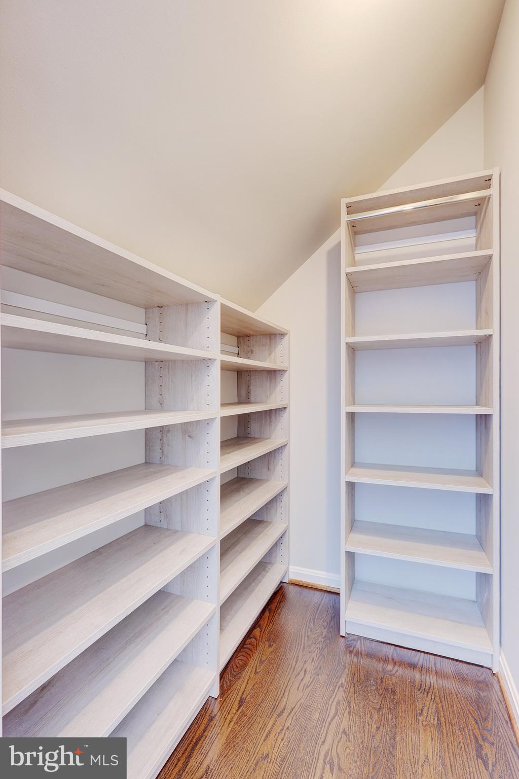 CAMBERLEY WEST - Residential