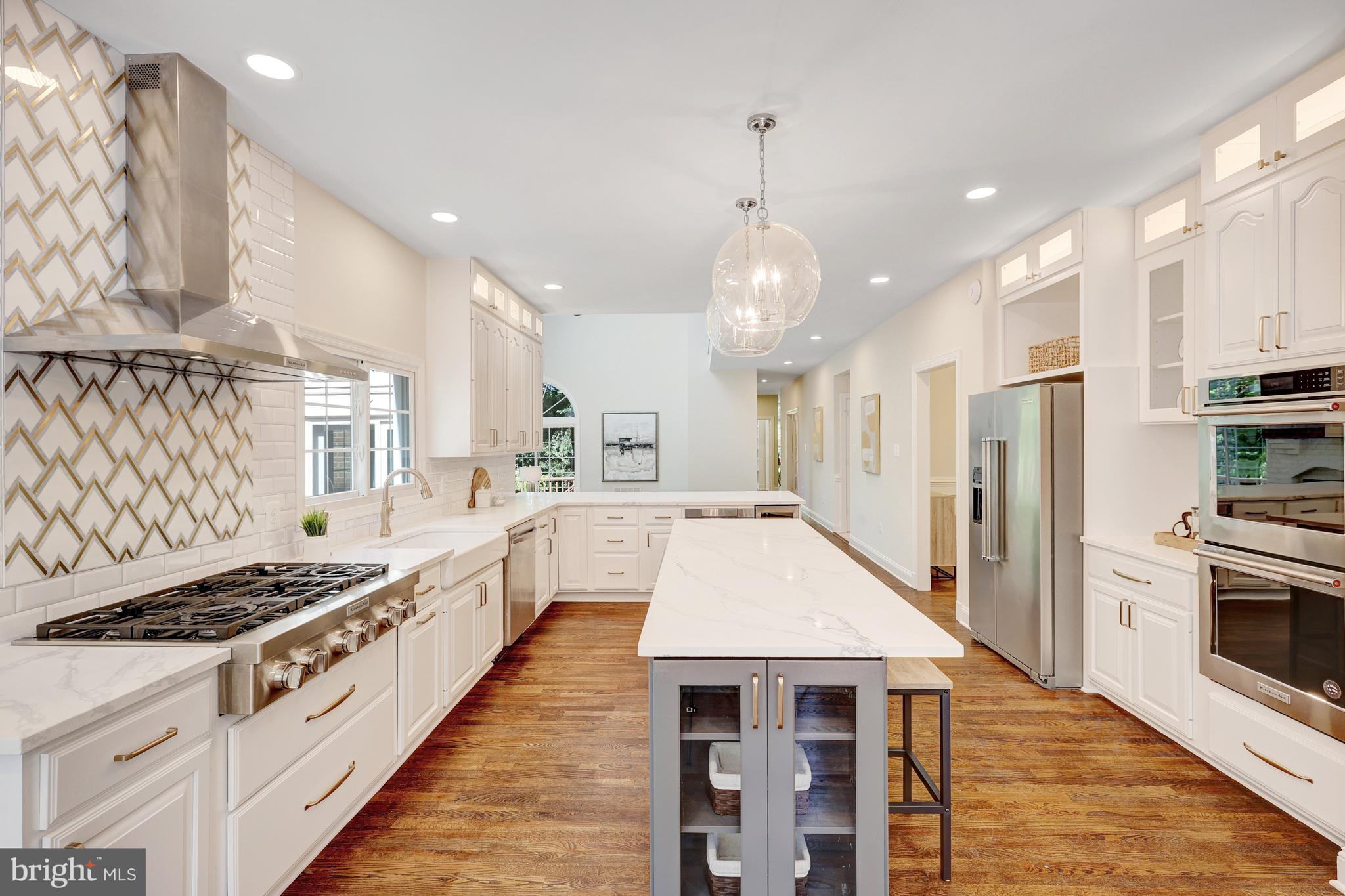 CAMBERLEY WEST - Residential