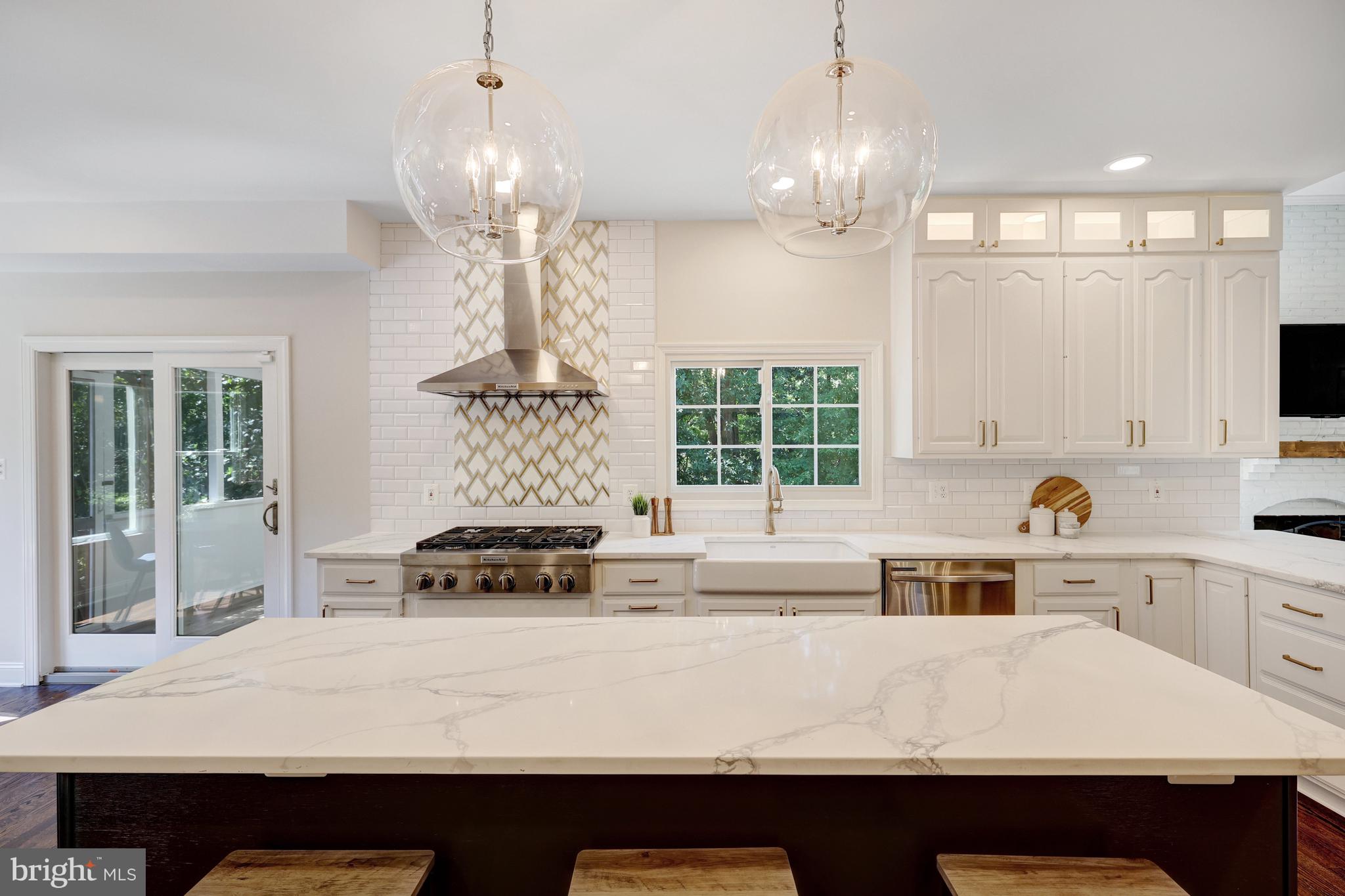 CAMBERLEY WEST - Residential