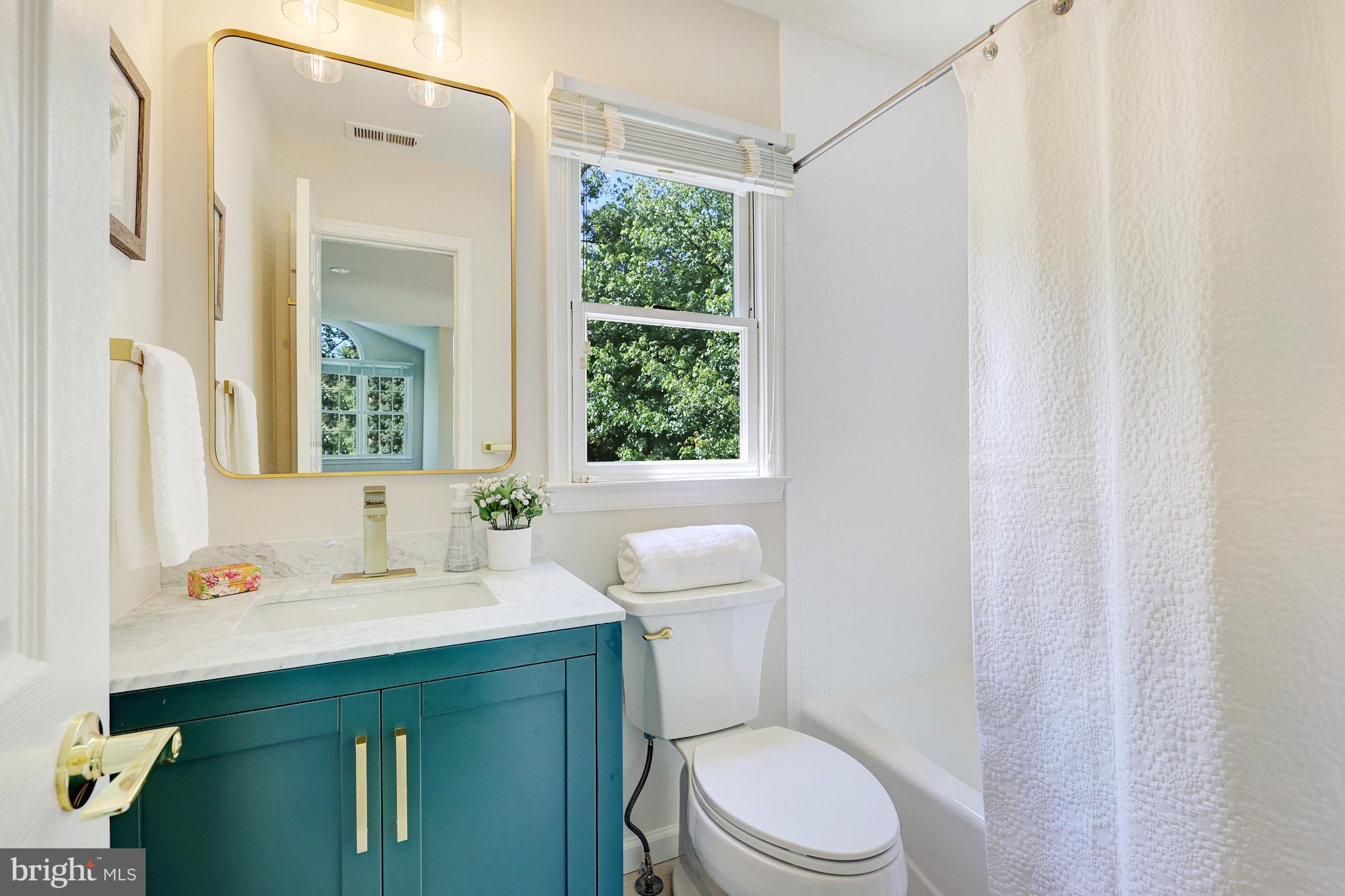 CAMBERLEY WEST - Residential