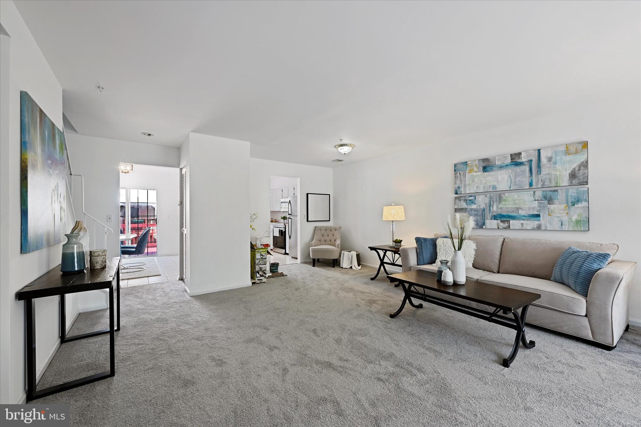 STONEHAVEN MEWS IN CROFTON VILLAGE - Residential