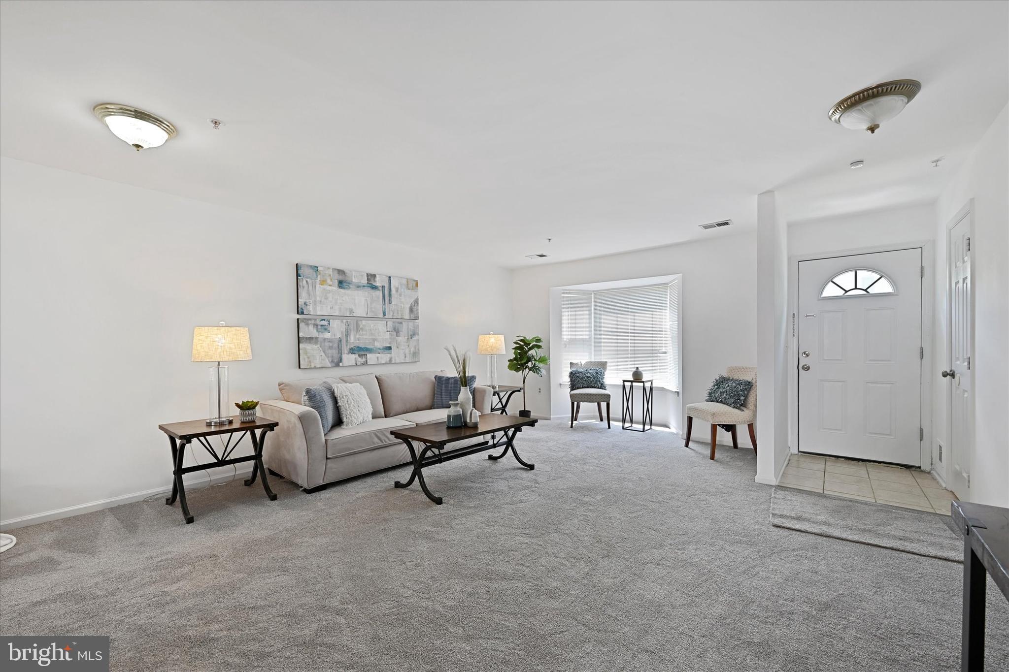 STONEHAVEN MEWS IN CROFTON VILLAGE - Residential