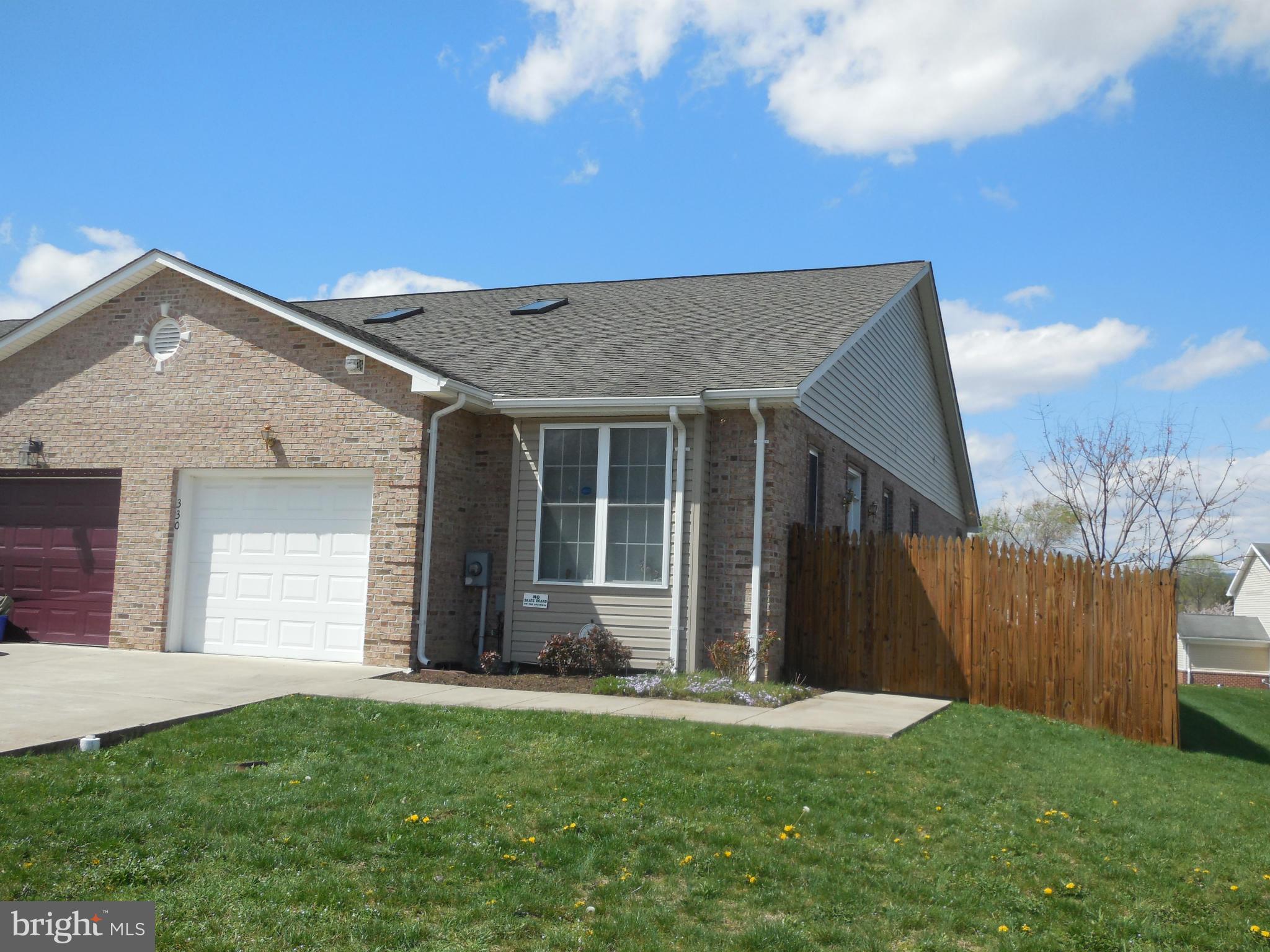 VILLAGE COMMONS - Residential