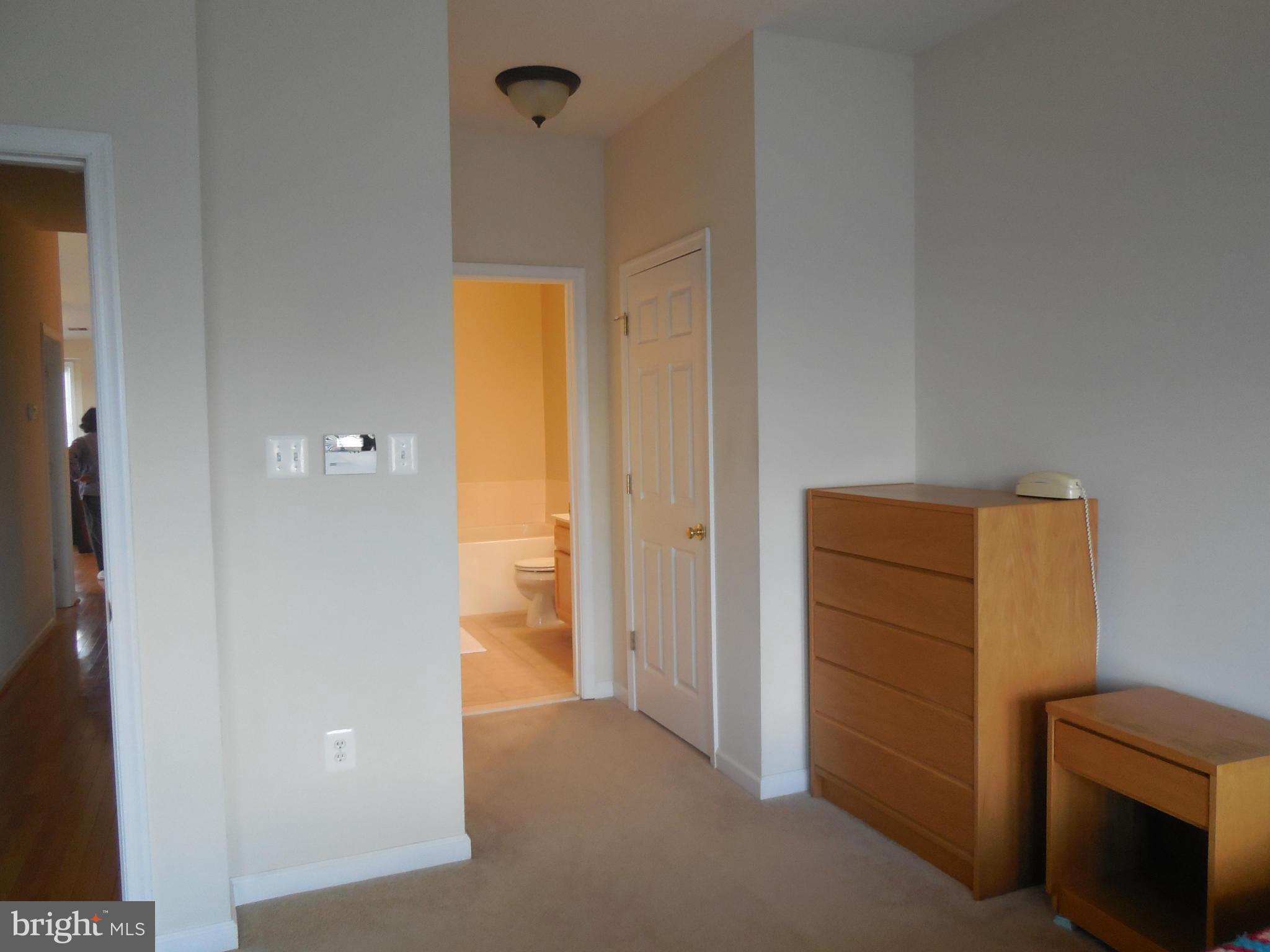 VILLAGE COMMONS - Residential