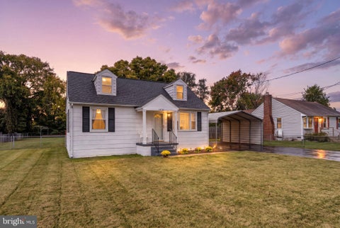 Photo of 14720 Featherstone Road, WOODBRIDGE, VA 22191 (MLS # VAPW2132214)
