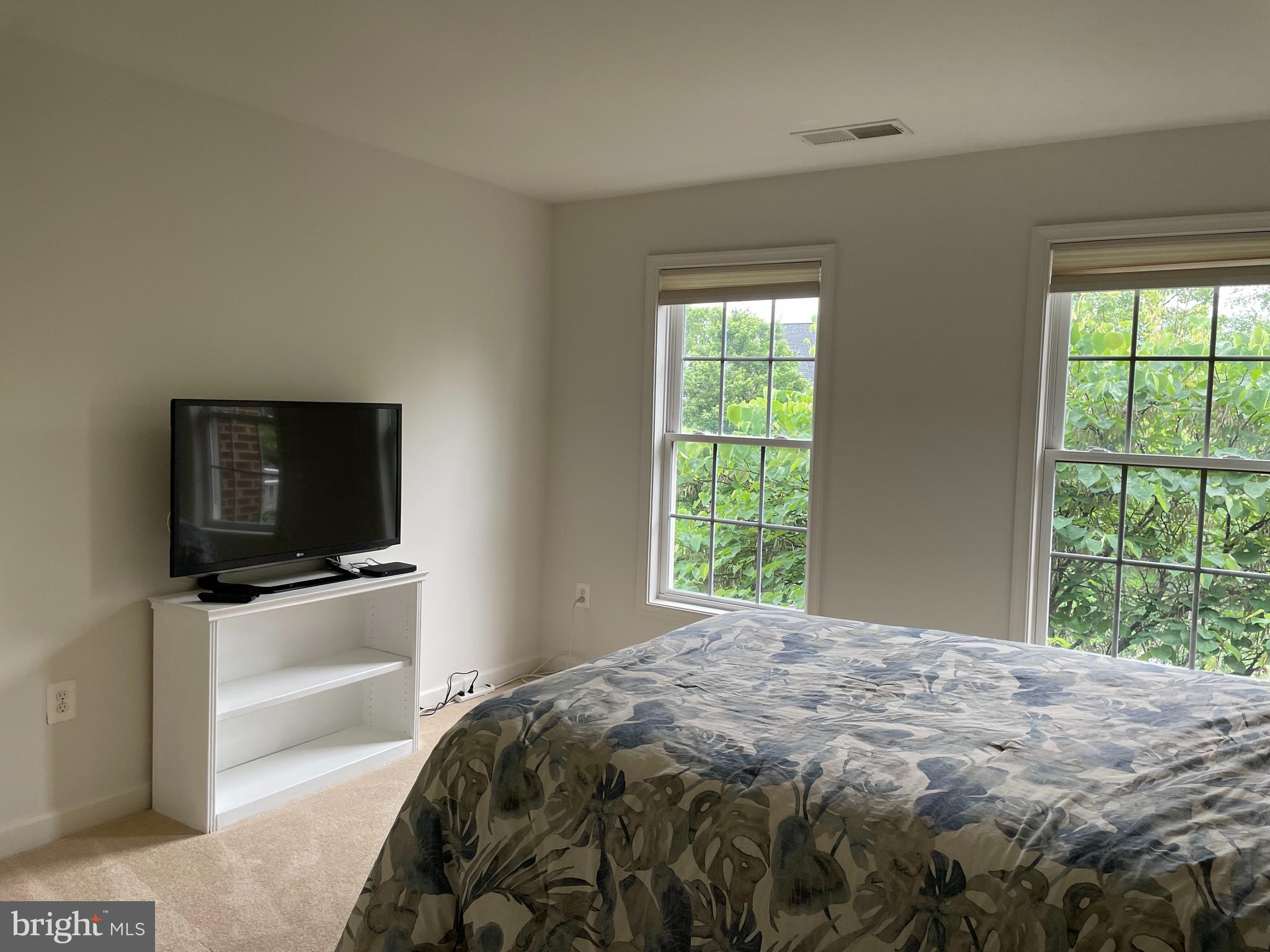 BRAMBLETON LANDBAY - Residential Lease