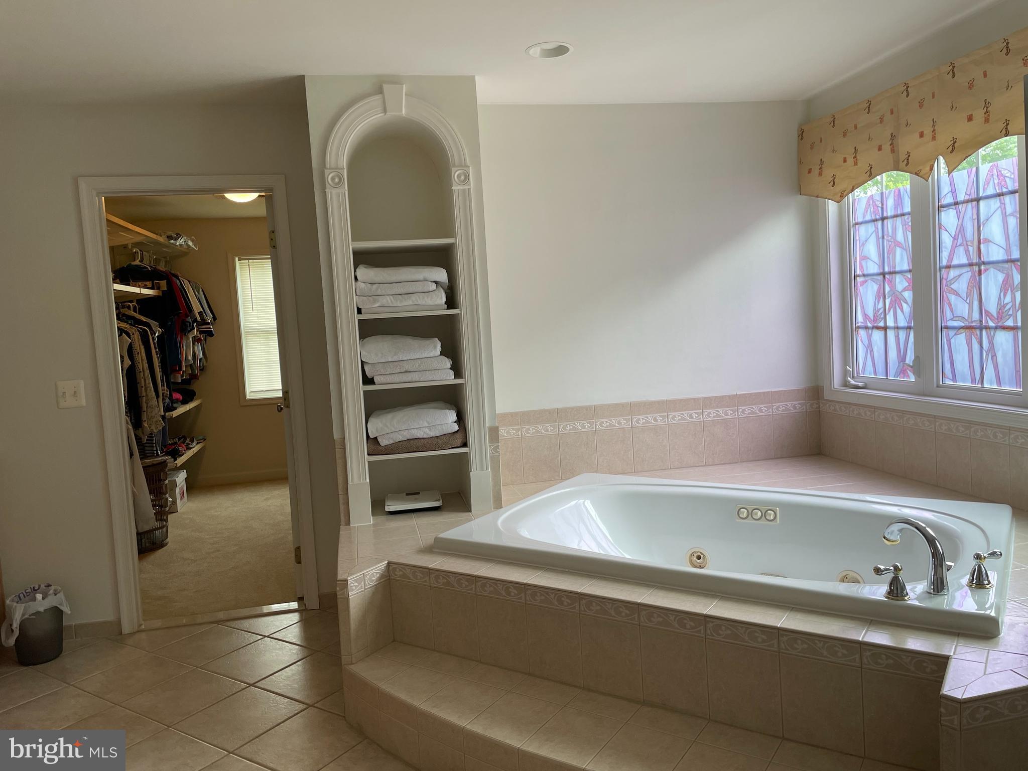 BRAMBLETON LANDBAY - Residential Lease