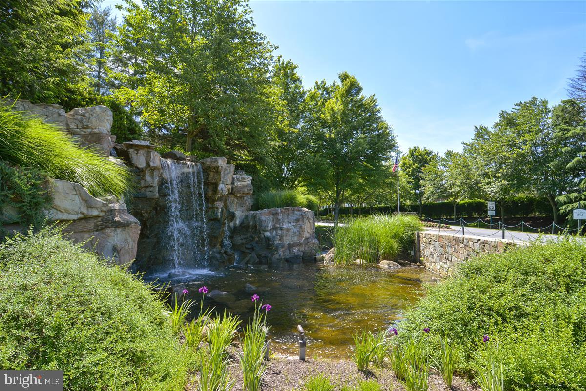 RIVER CREEK - Residential