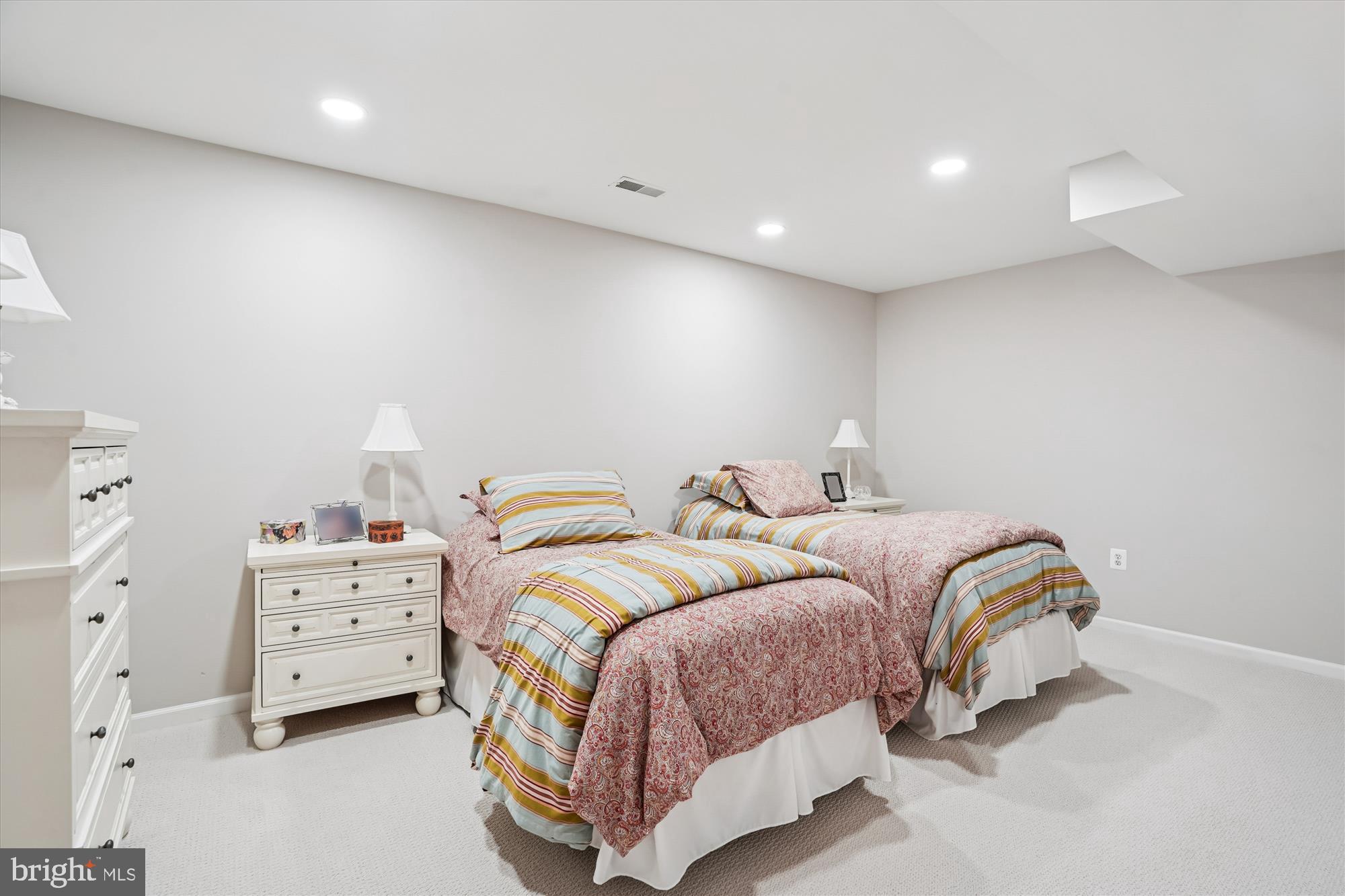 RIVER CREEK - Residential