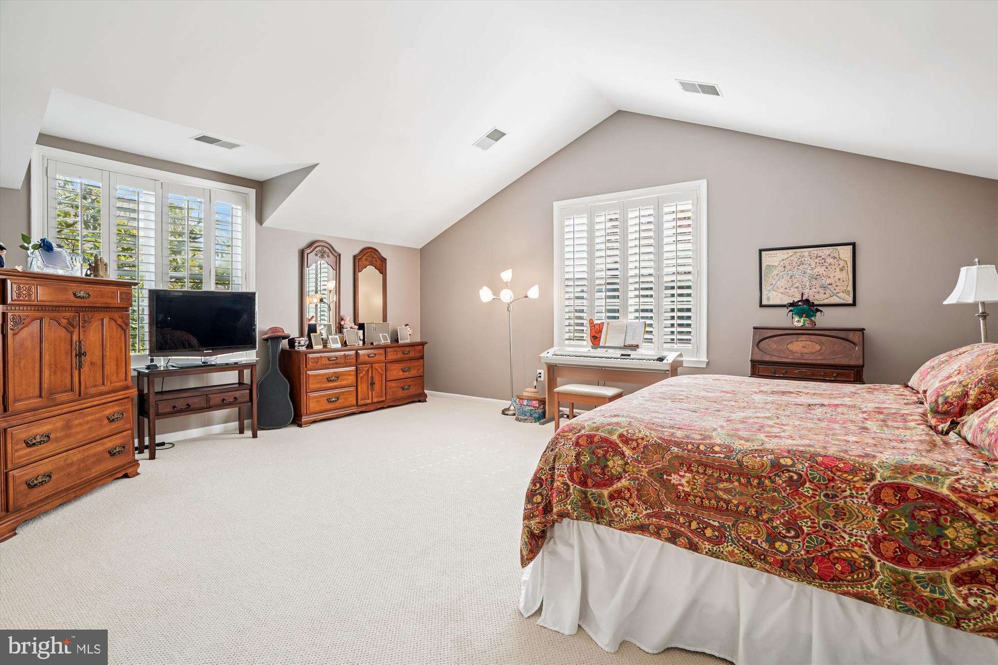 RIVER CREEK - Residential