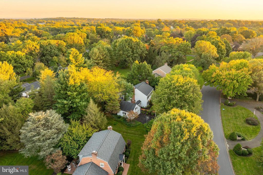 Photo of 631 Northlawn Drive, LANCASTER, PA 17603 (MLS # PALA2058520)