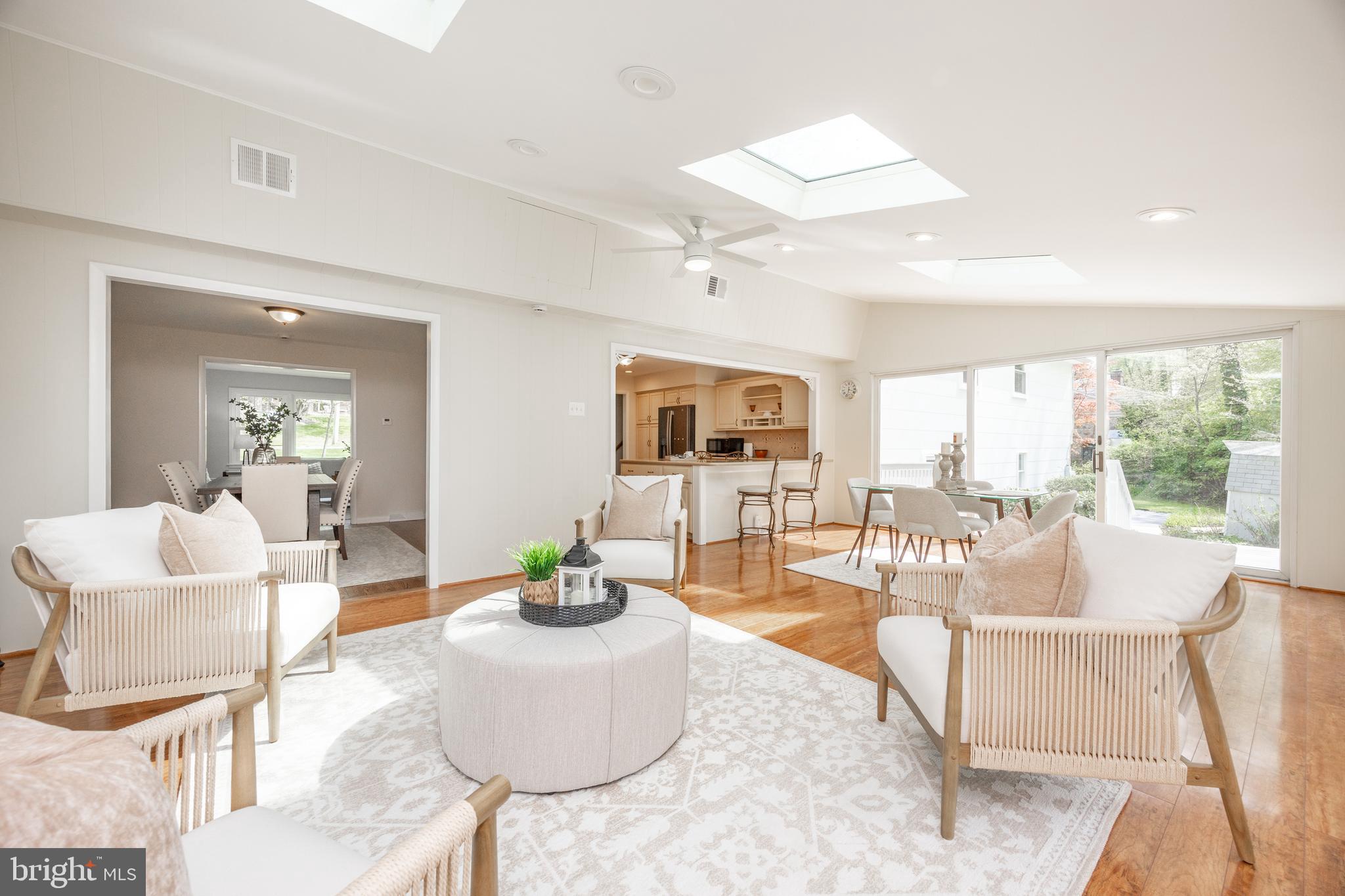 ASHBRIDGE FARMS - Residential