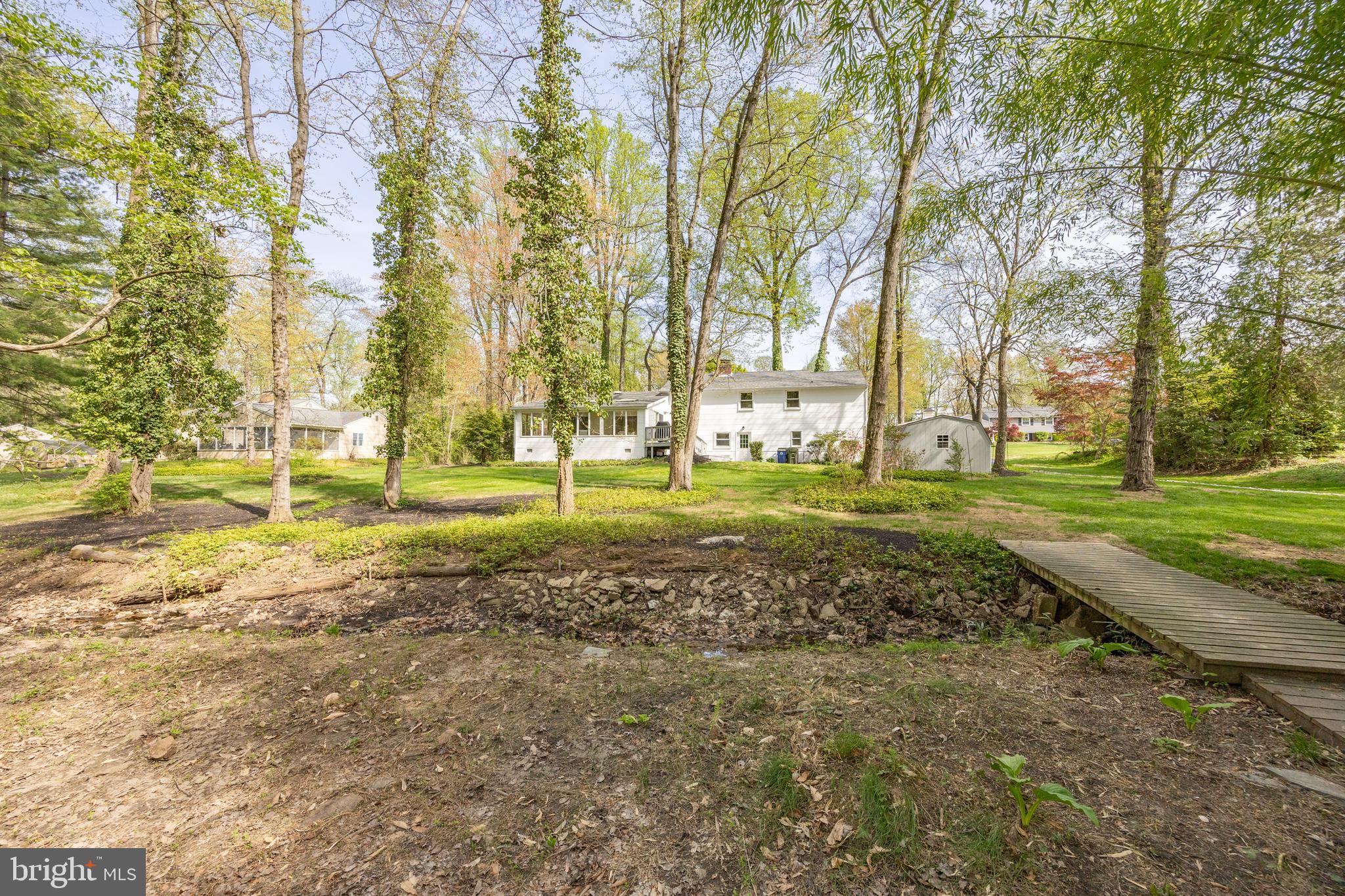 ASHBRIDGE FARMS - Residential