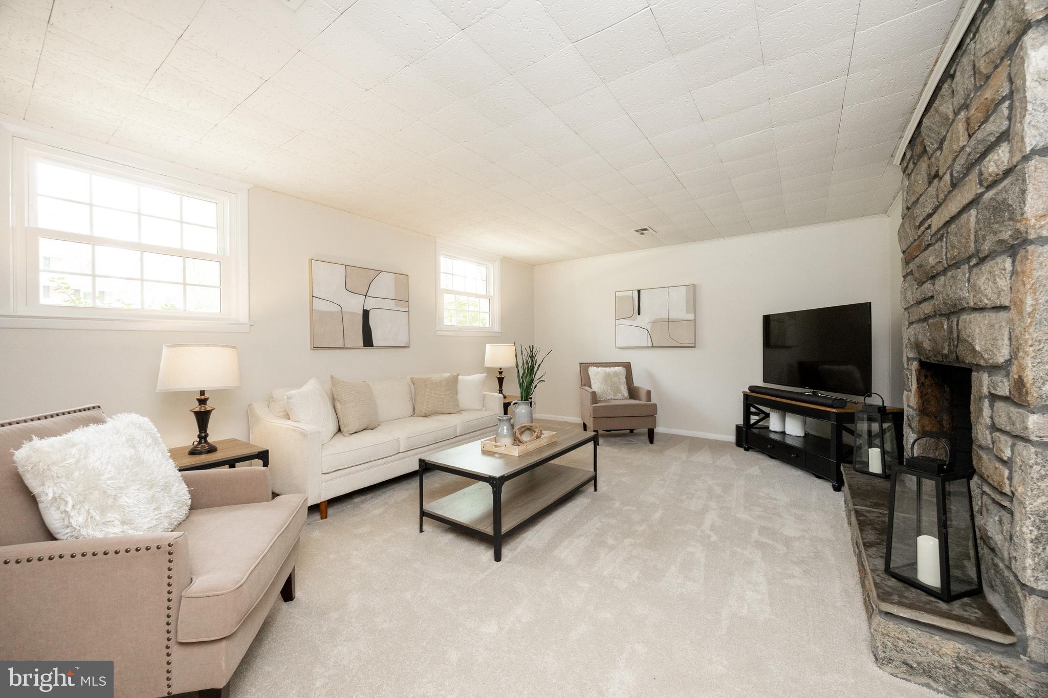 ASHBRIDGE FARMS - Residential