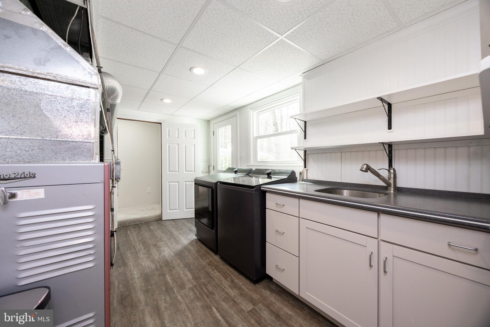 ASHBRIDGE FARMS - Residential