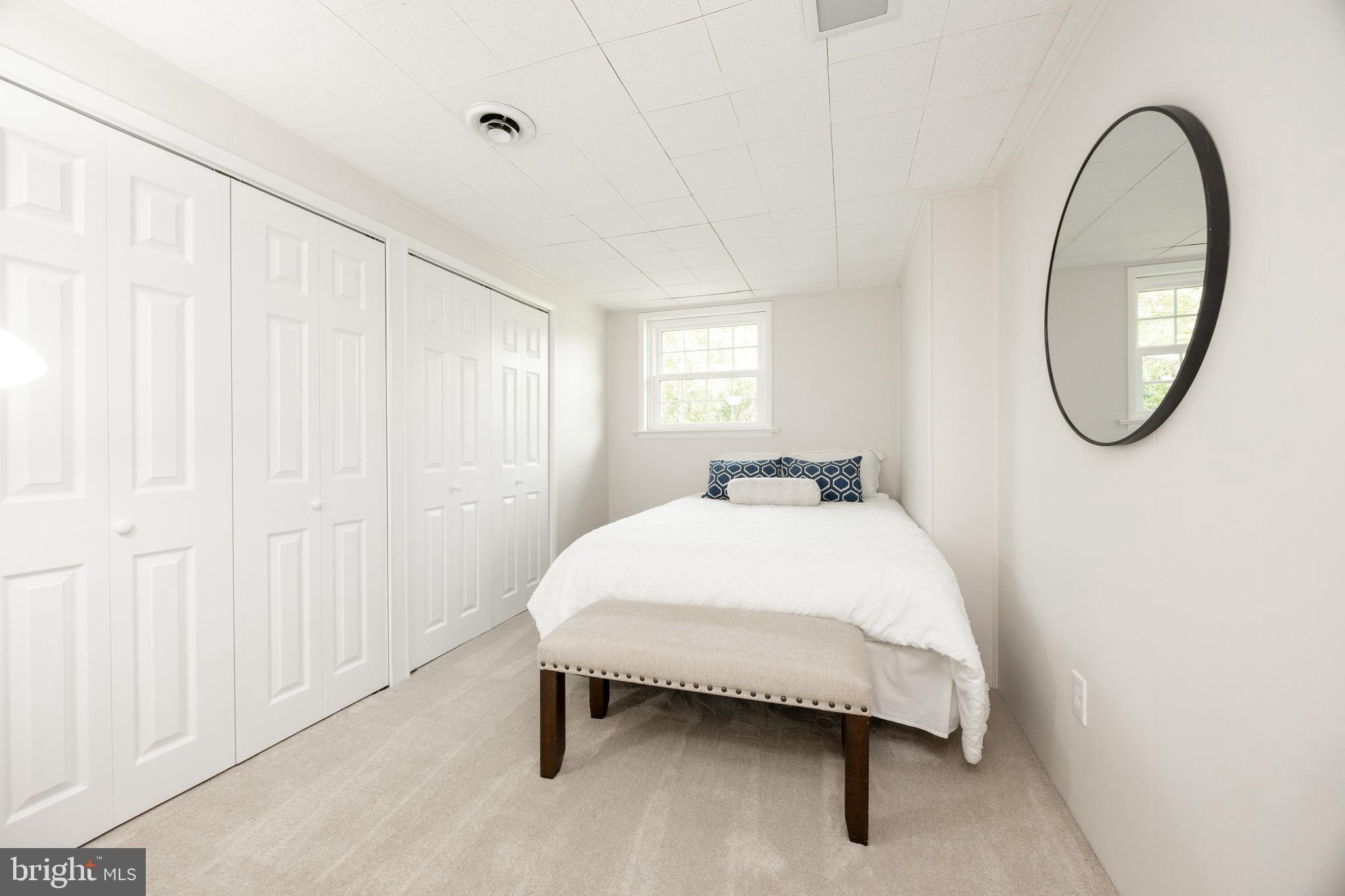 ASHBRIDGE FARMS - Residential