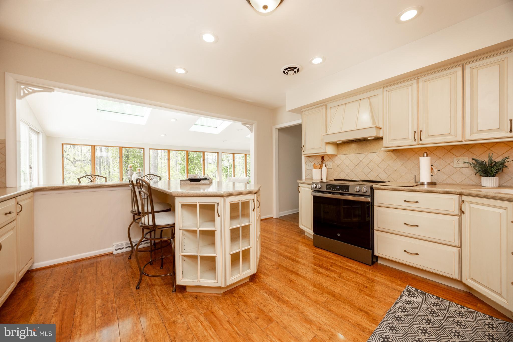 ASHBRIDGE FARMS - Residential