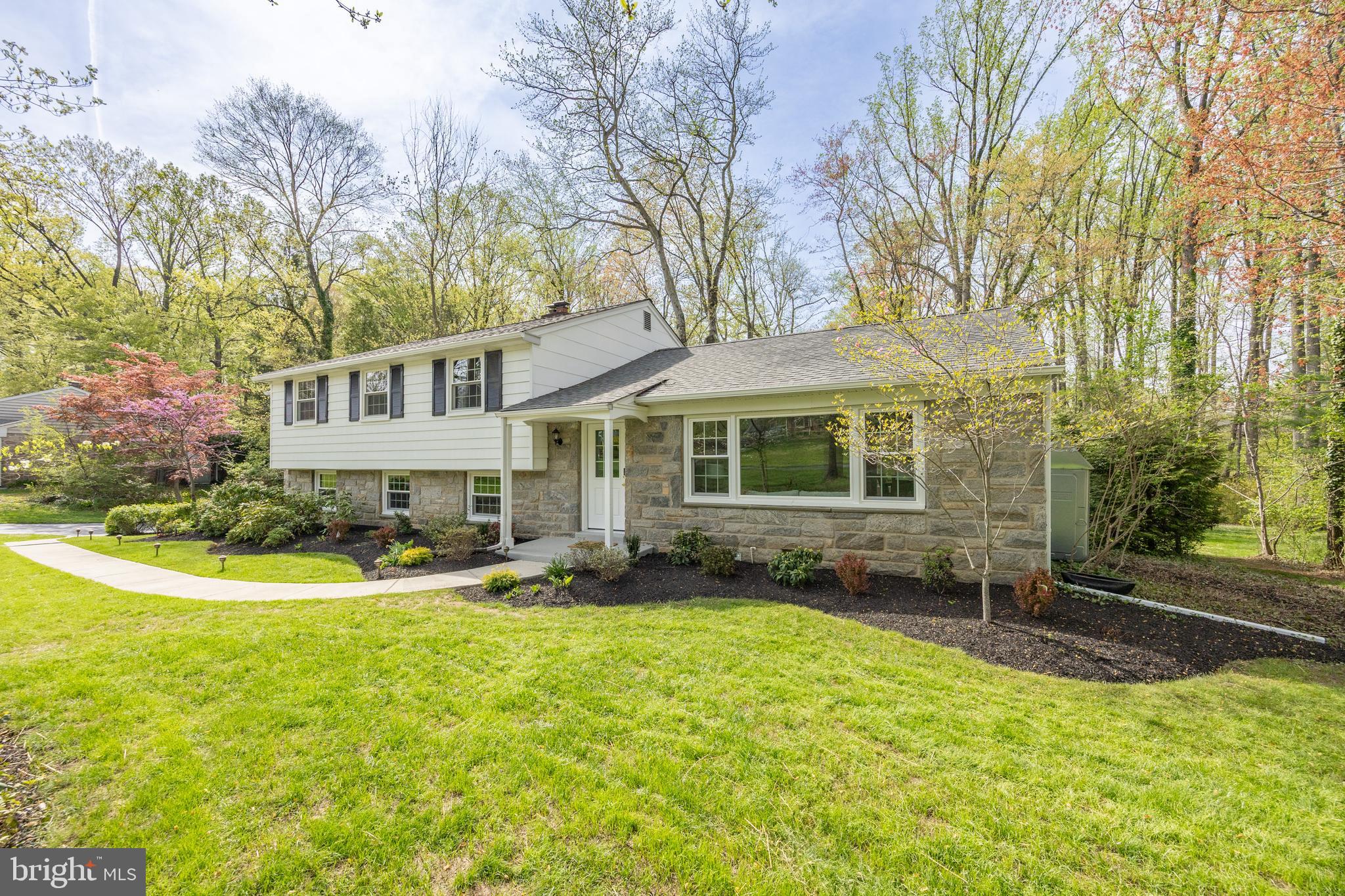 ASHBRIDGE FARMS - Residential