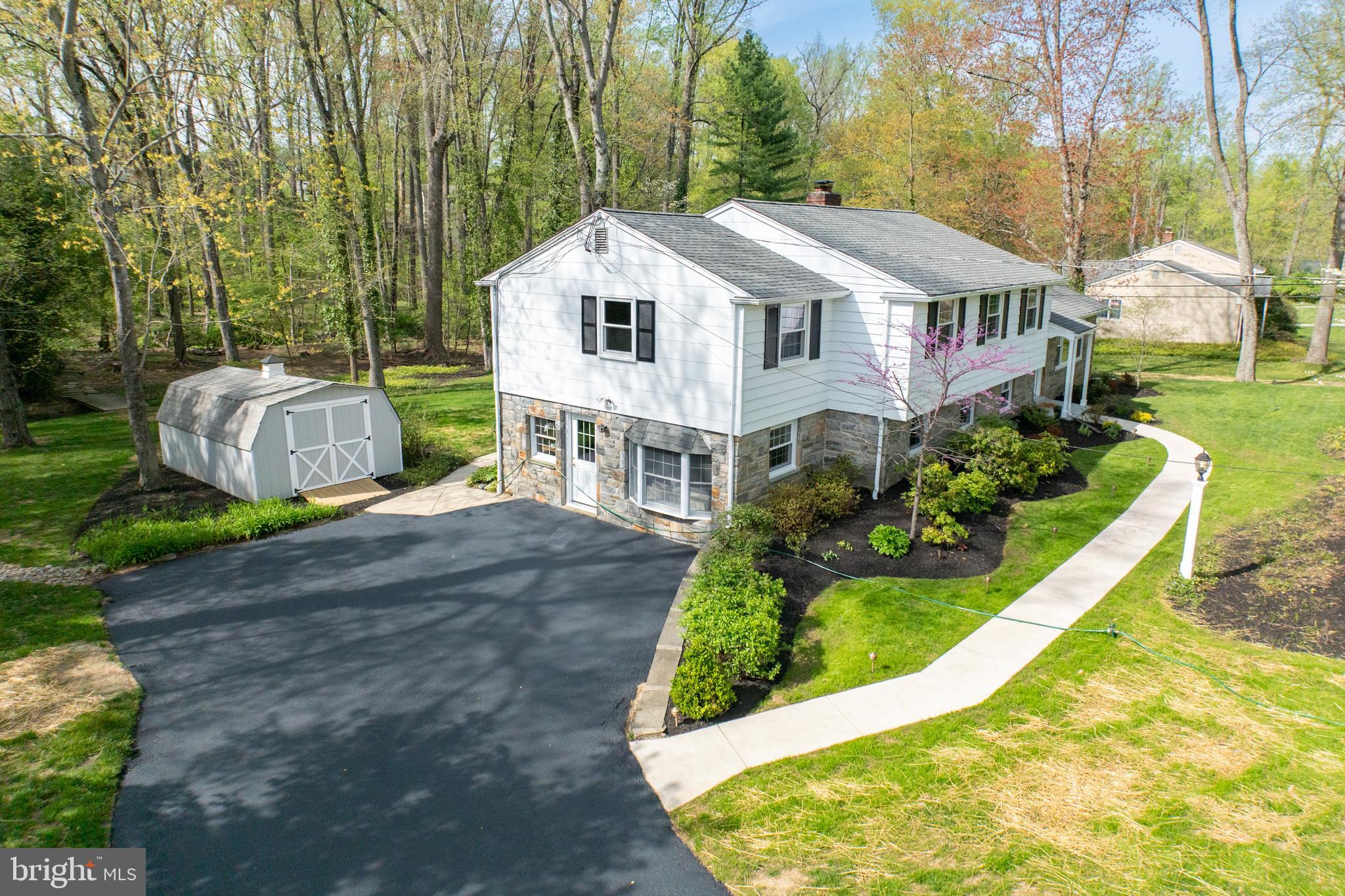 ASHBRIDGE FARMS - Residential