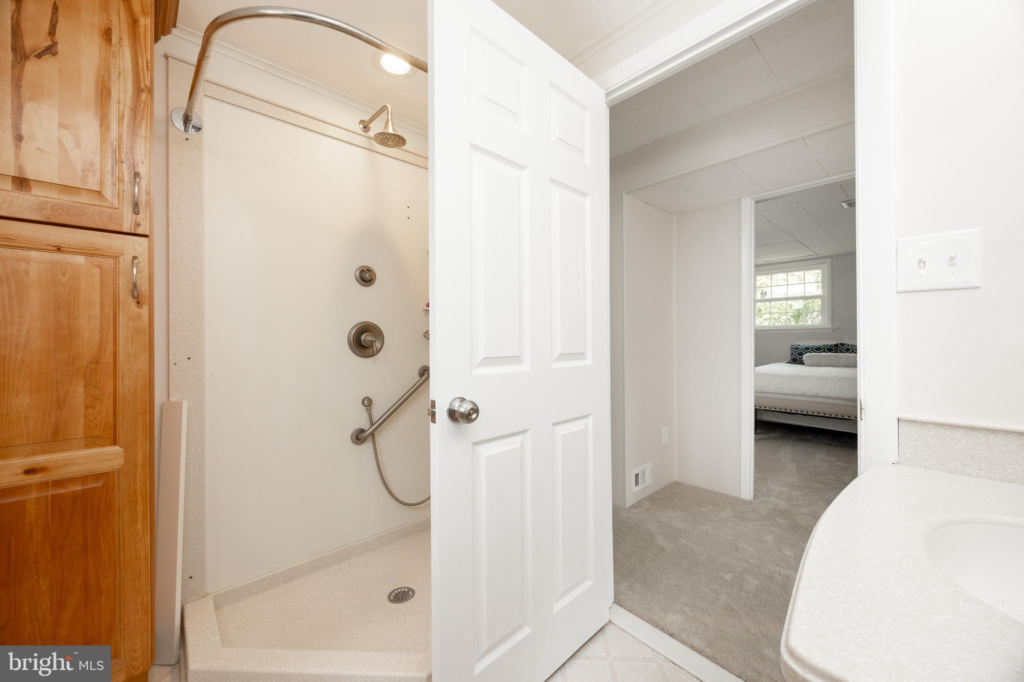 ASHBRIDGE FARMS - Residential