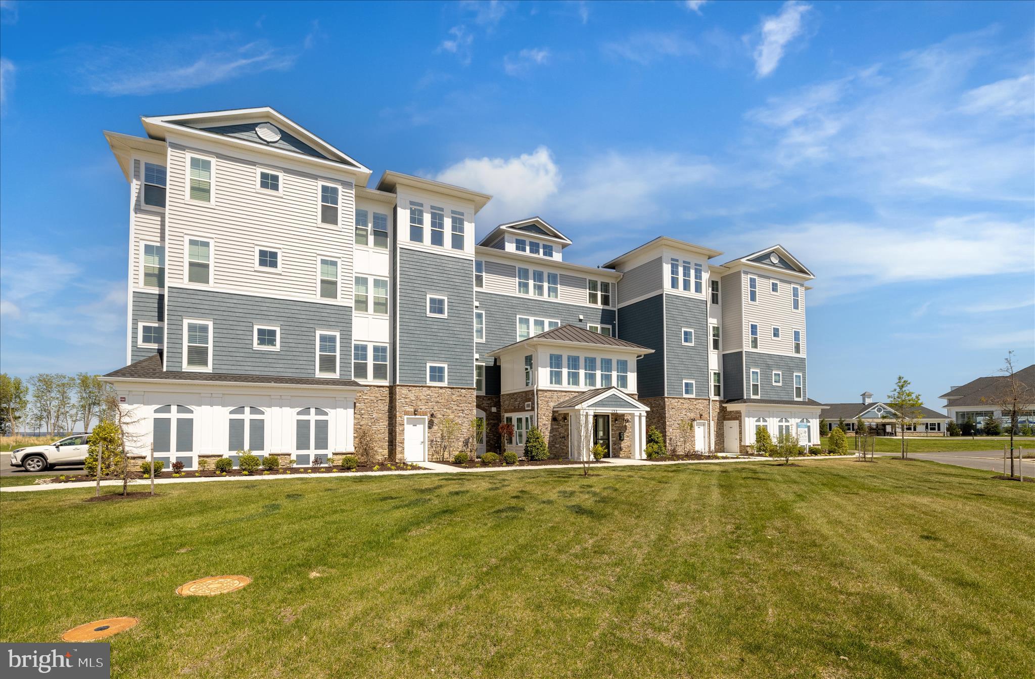 FOUR SEASONS AT KENT ISLAND - Residential