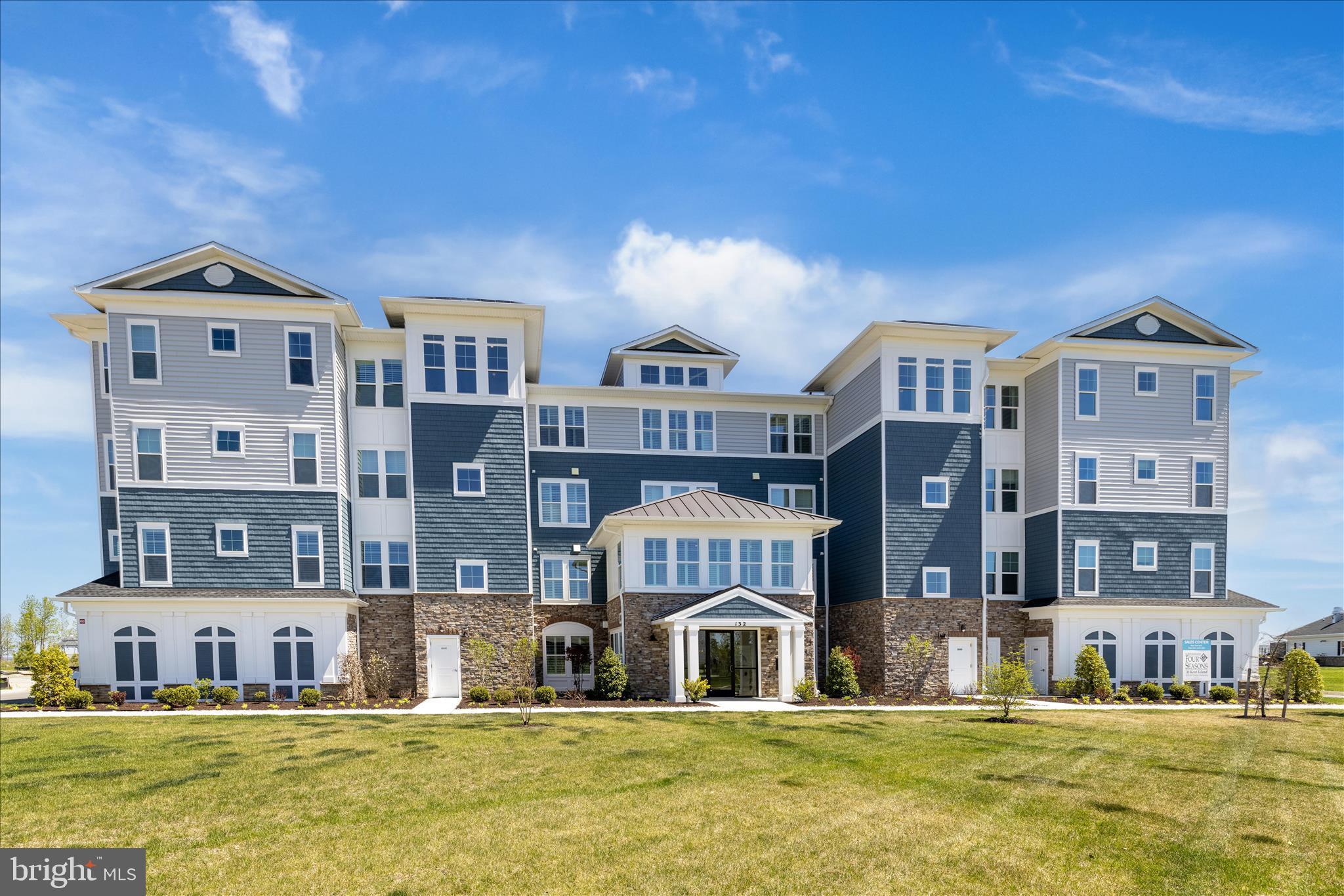 FOUR SEASONS AT KENT ISLAND - Residential