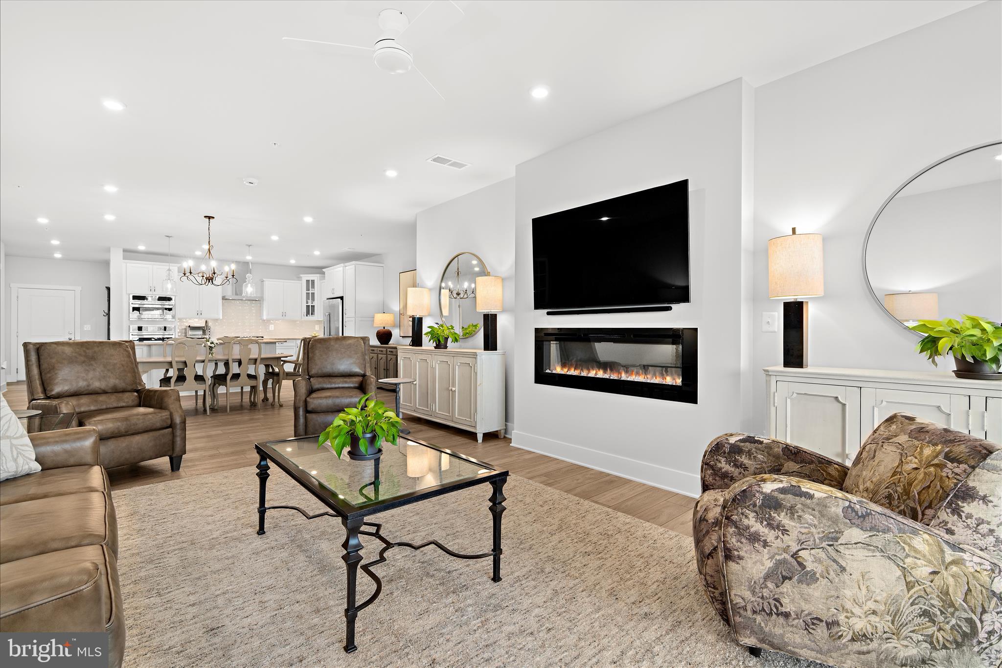 FOUR SEASONS AT KENT ISLAND - Residential