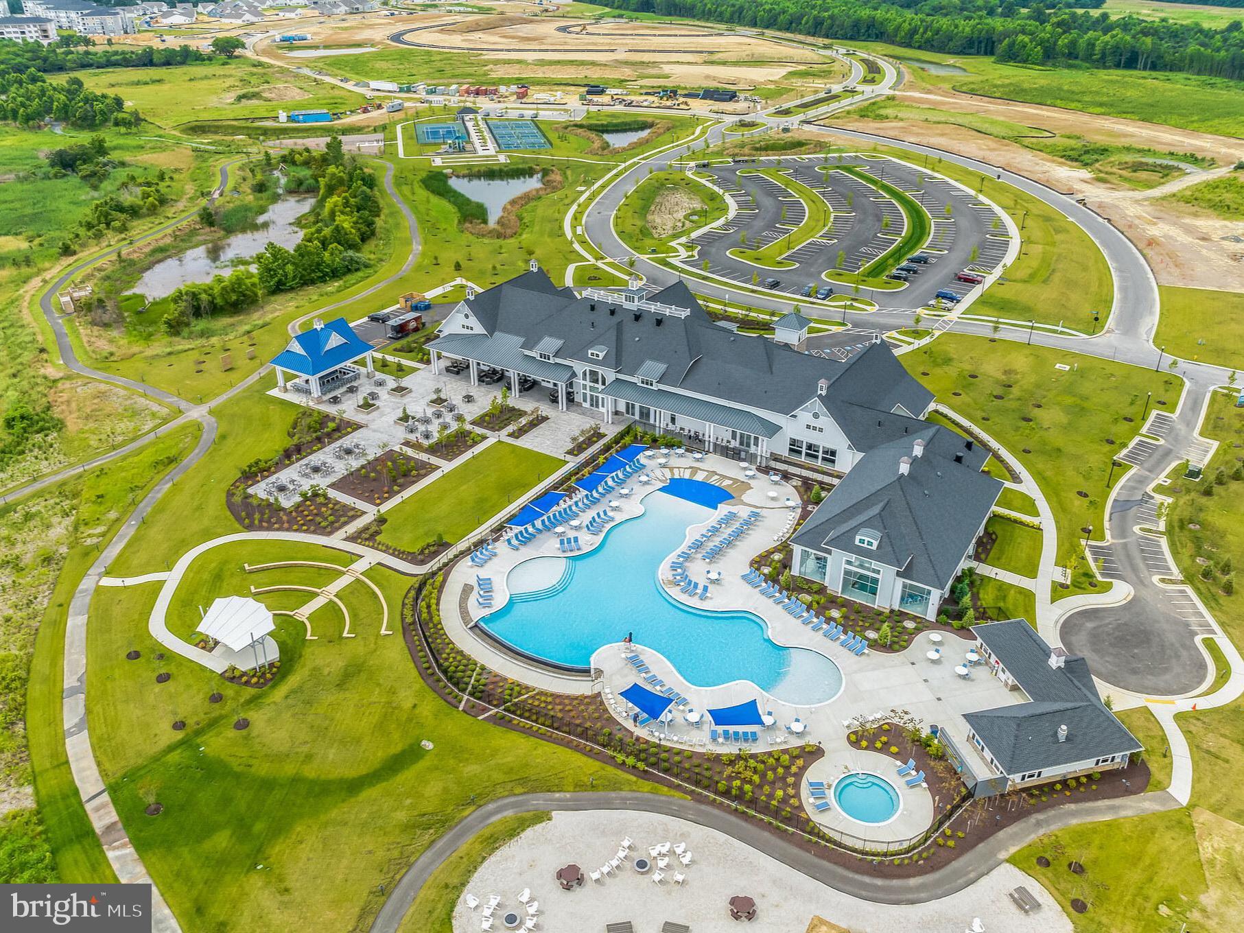 FOUR SEASONS AT KENT ISLAND - Residential