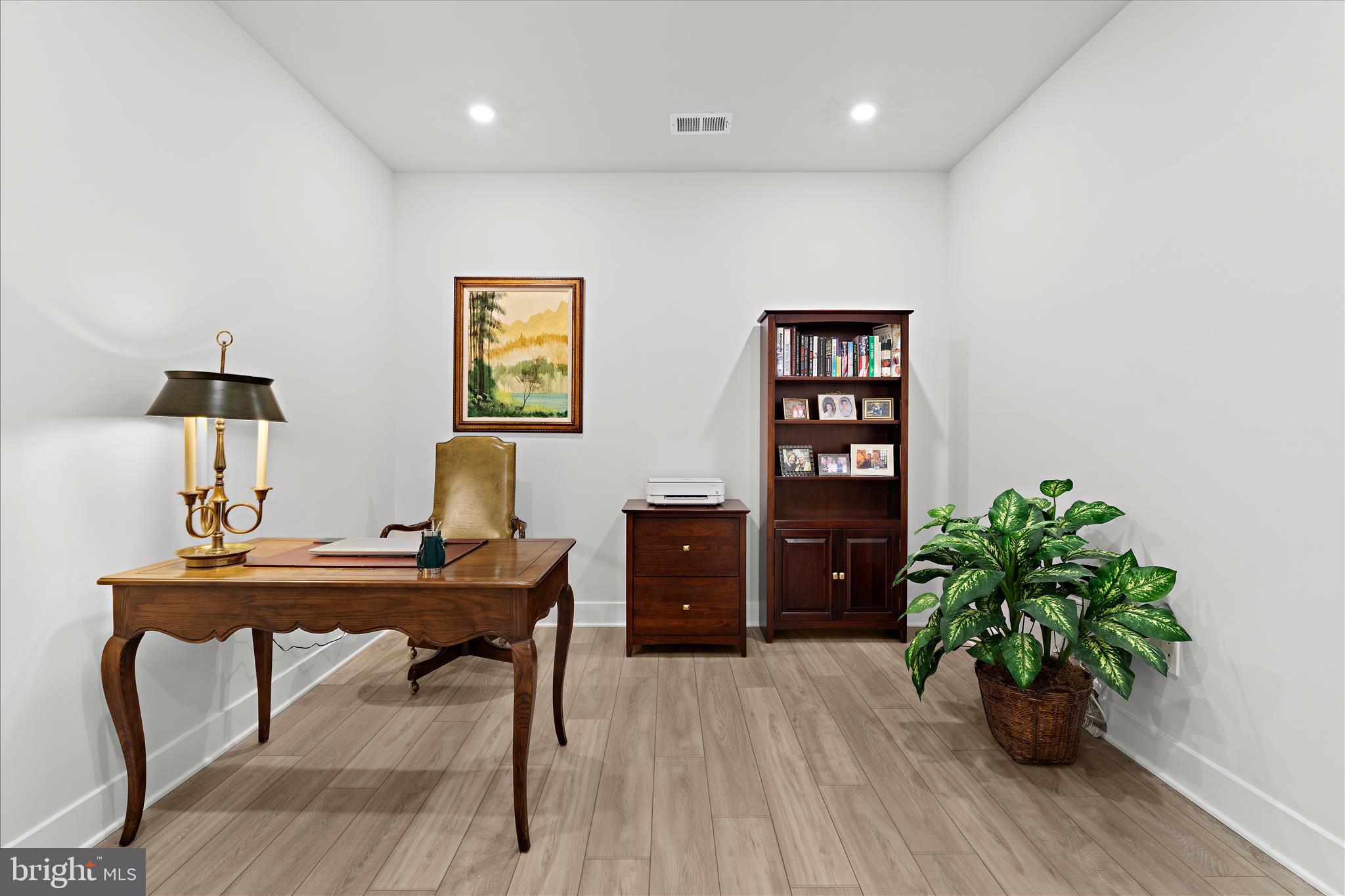 FOUR SEASONS AT KENT ISLAND - Residential