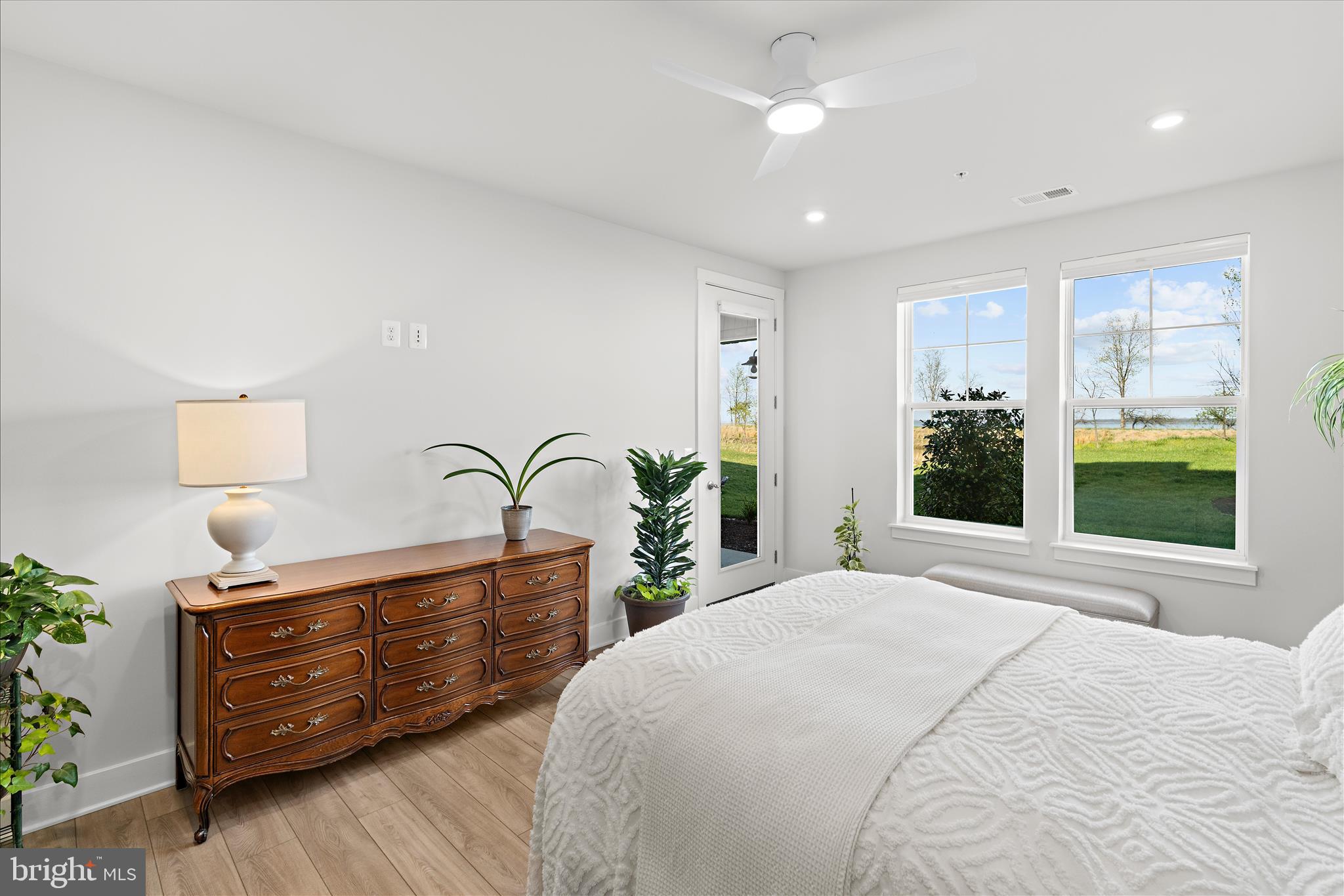 FOUR SEASONS AT KENT ISLAND - Residential