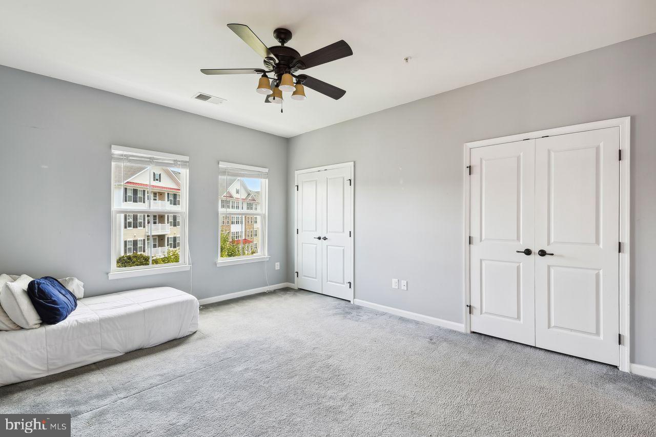 CREEKSIDE VILLAGE AT TANYARD SPRINGS - Residential Lease