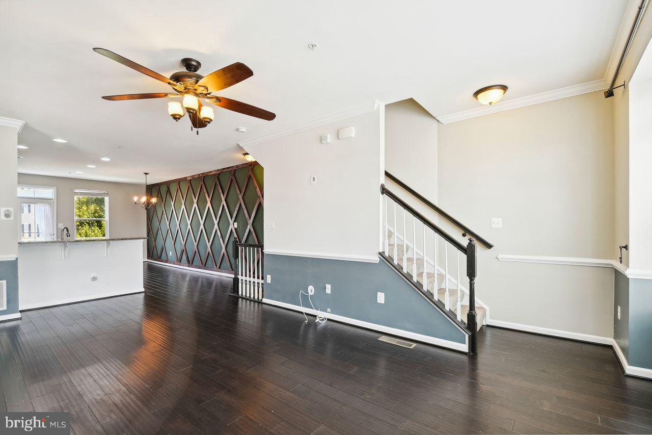 CREEKSIDE VILLAGE AT TANYARD SPRINGS - Residential Lease