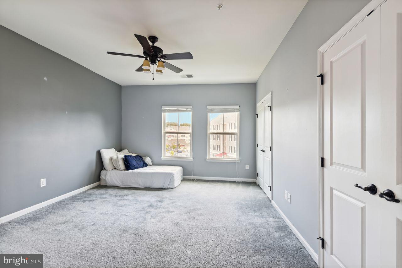 CREEKSIDE VILLAGE AT TANYARD SPRINGS - Residential Lease