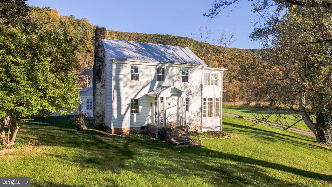 16090 Brocks Gap Road