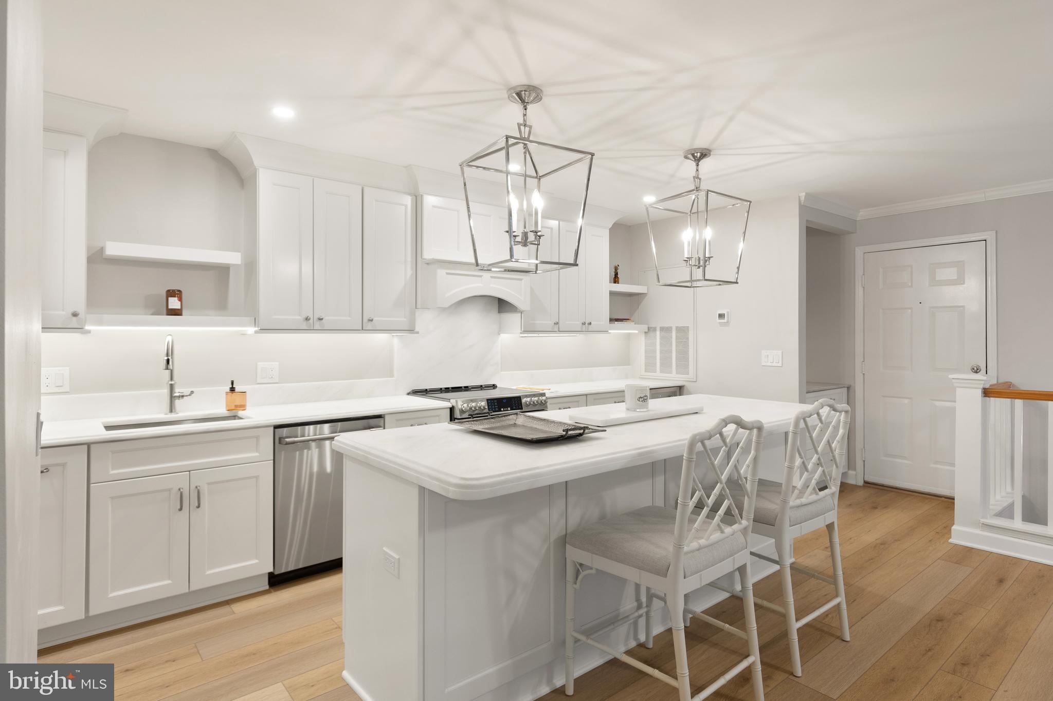 THE GABLES ON TUCKERMAN - Residential Lease