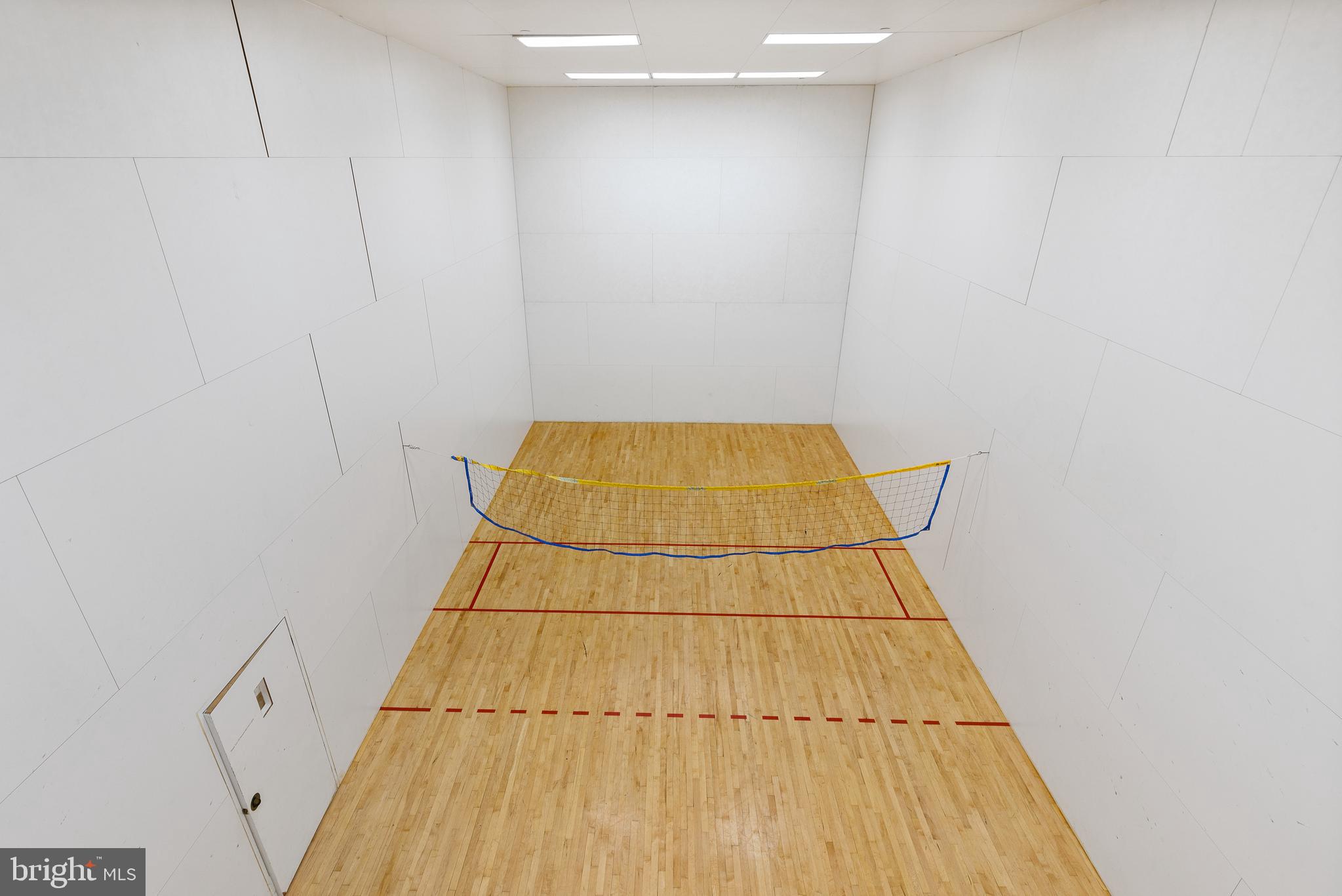 THE GABLES ON TUCKERMAN - Residential Lease