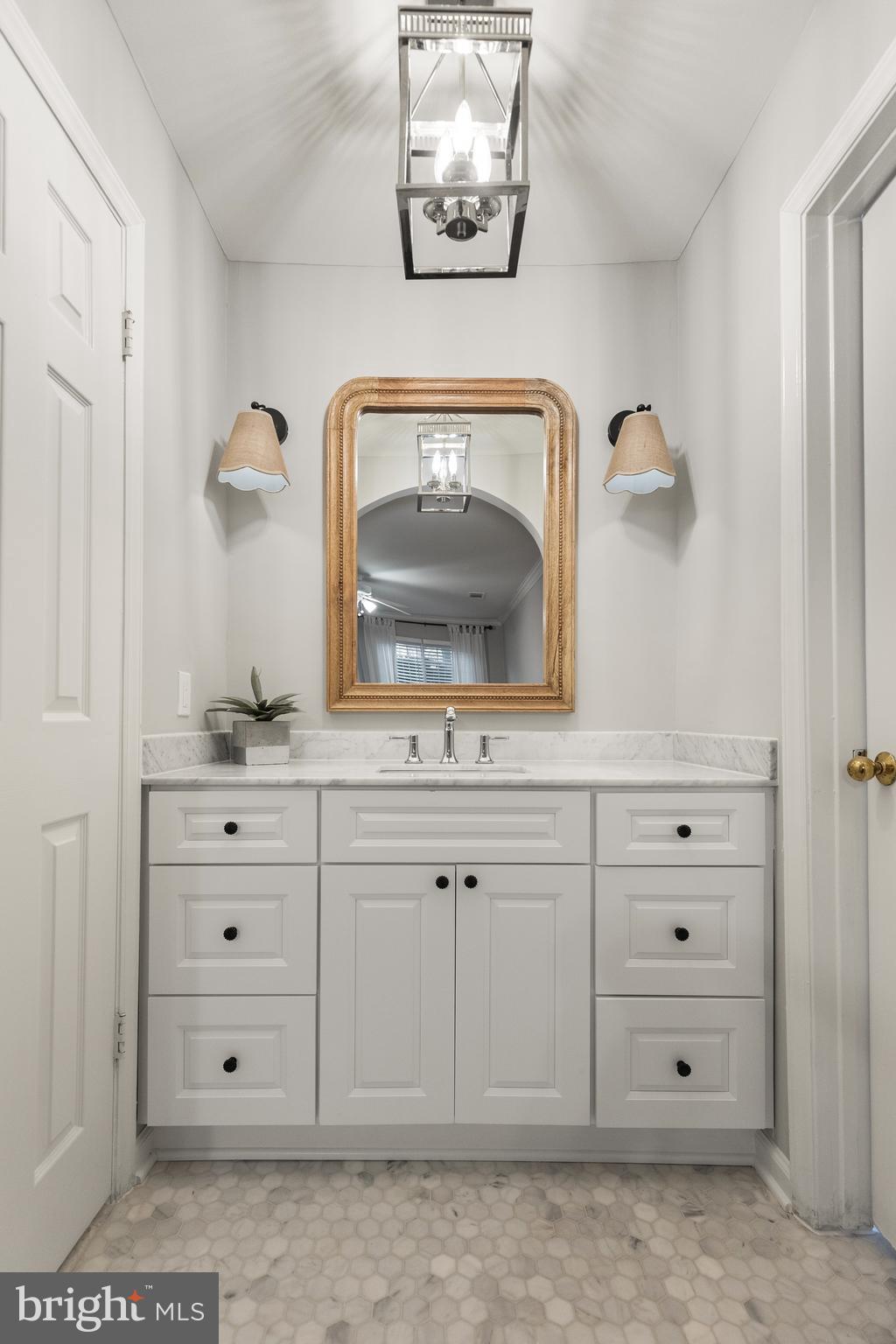 THE GABLES ON TUCKERMAN - Residential Lease