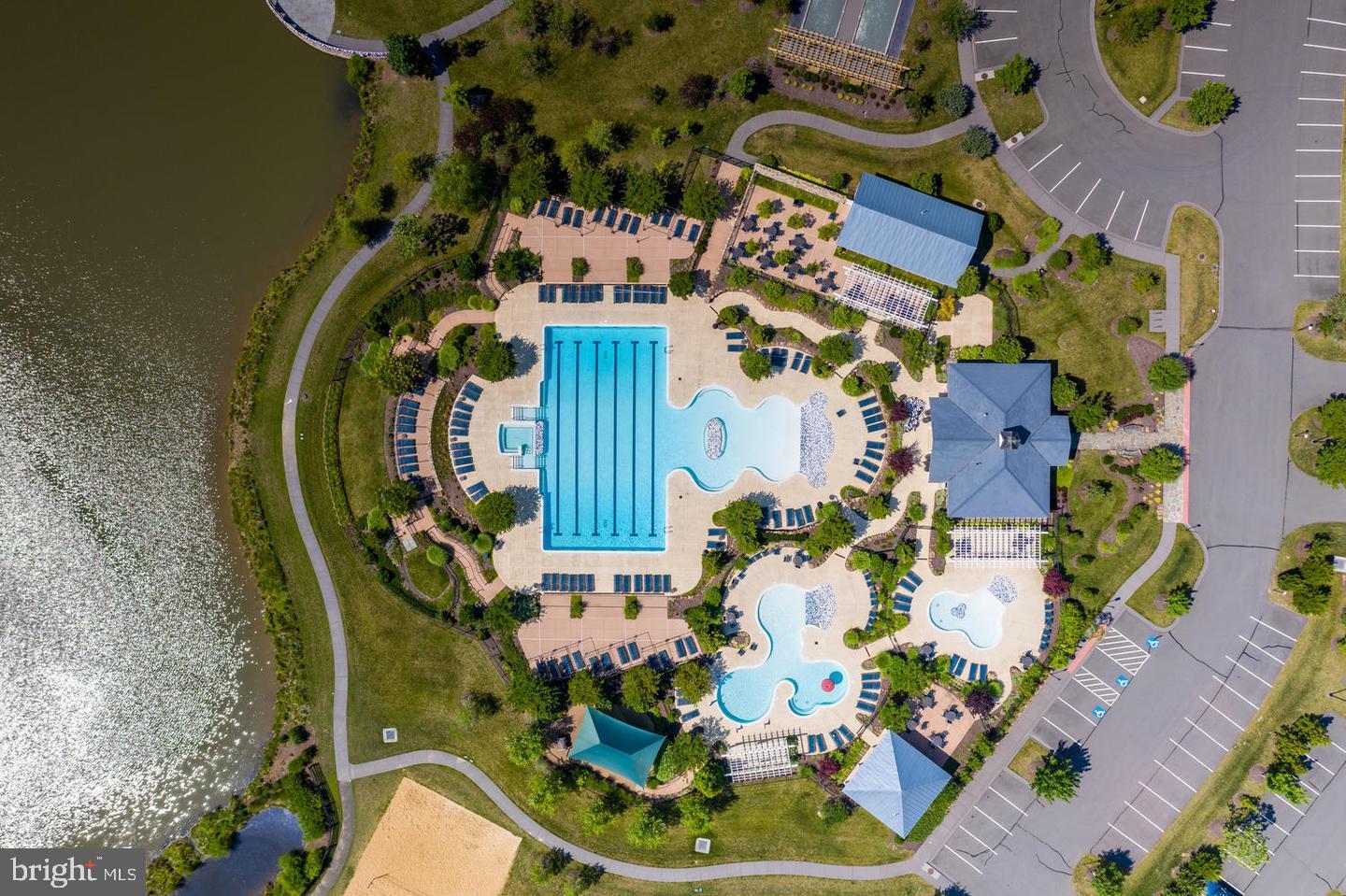 GROVE AT WILLOWSFORD - Residential