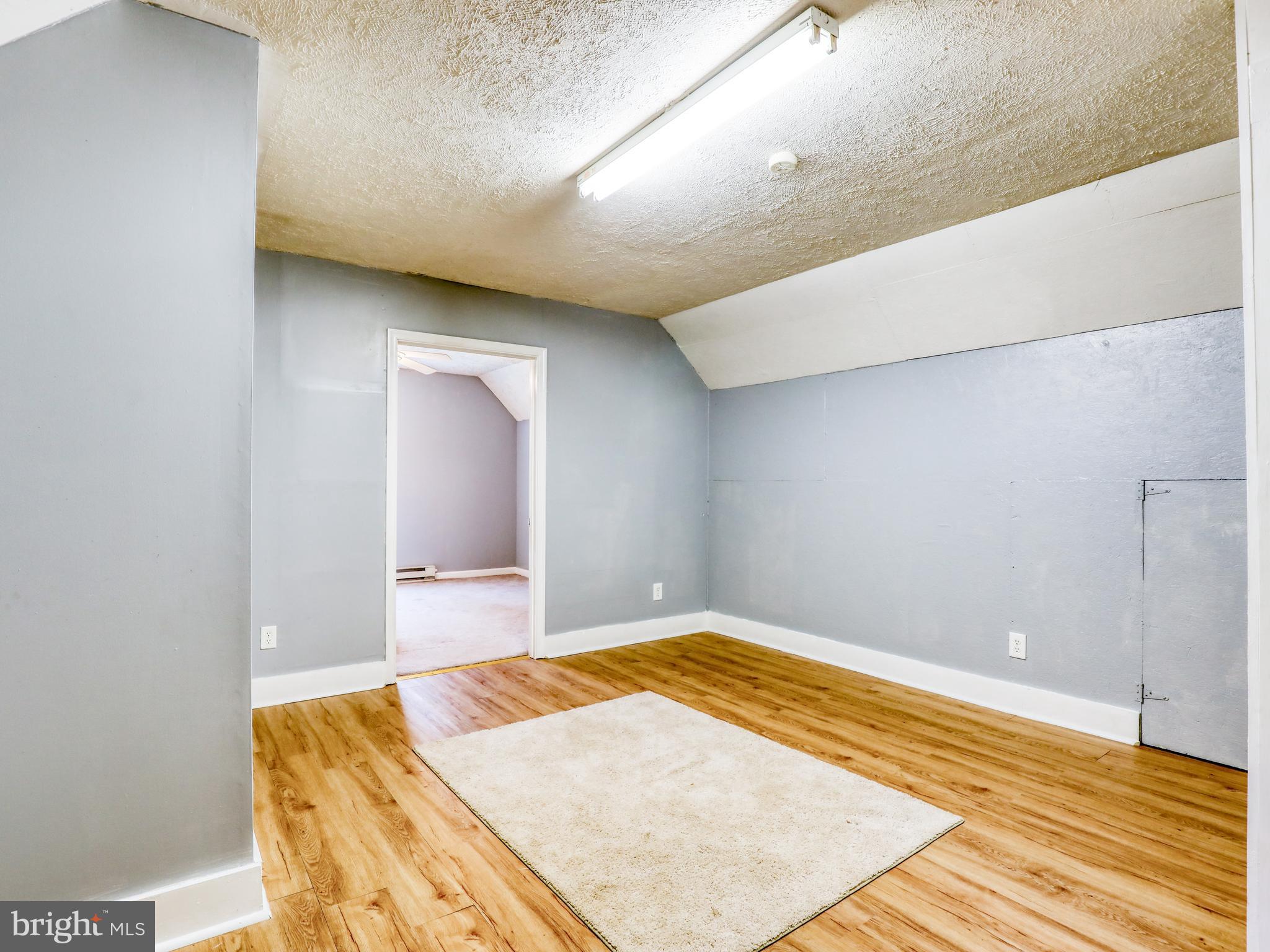 OWL HOLLOW CABINS - Residential