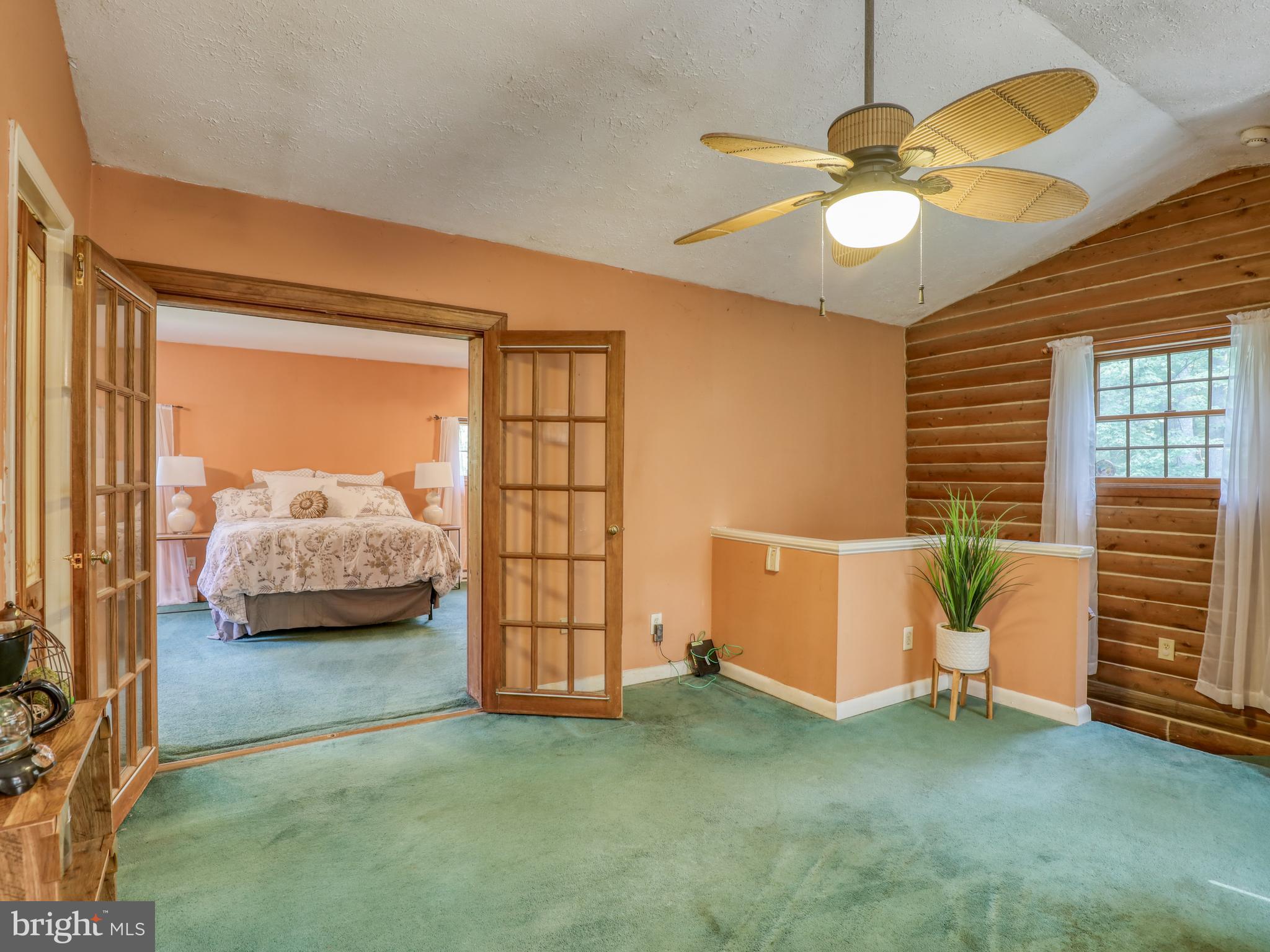 OWL HOLLOW CABINS - Residential